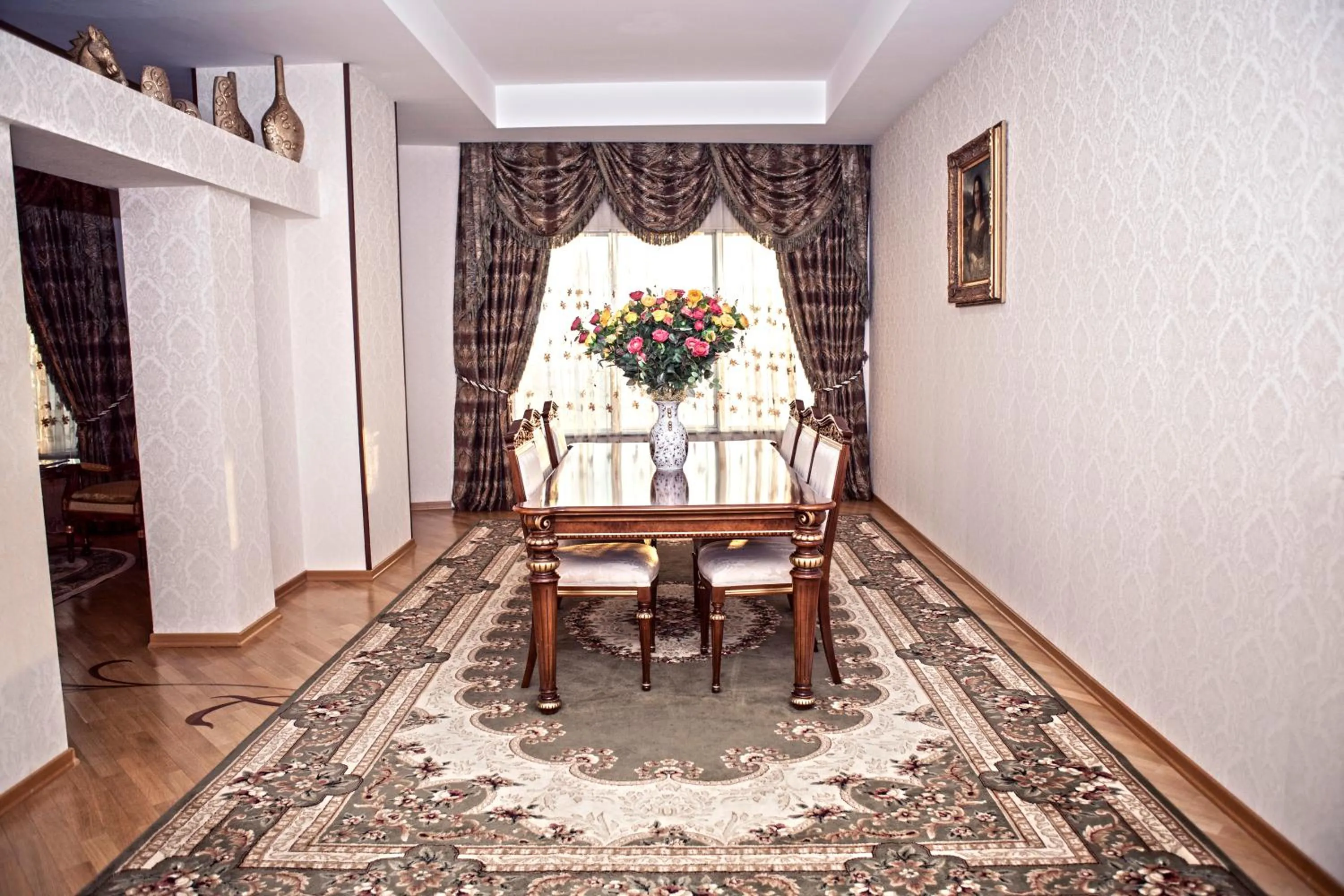Dining area in Grand Hotel Victory