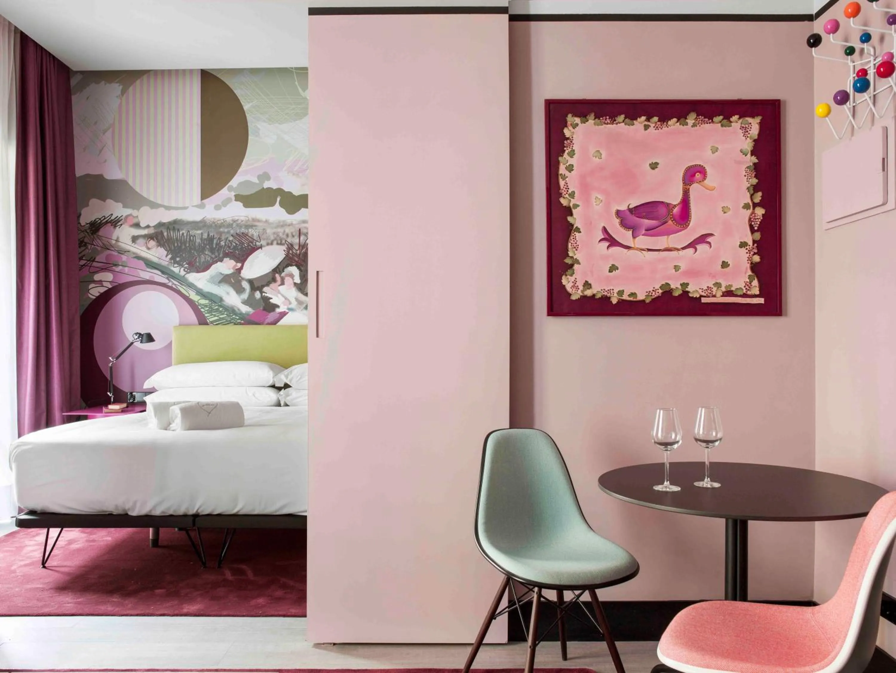 Seating area, Bed in Amor de Dios 17 Boutique Apartments