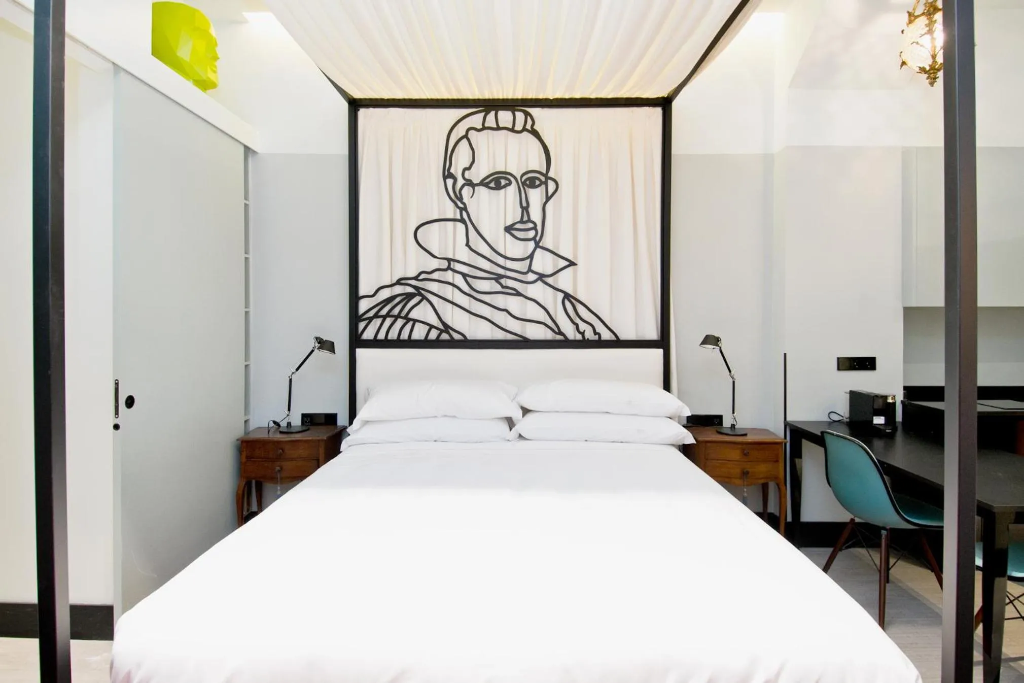 Bed in Amor de Dios 17 Boutique Apartments