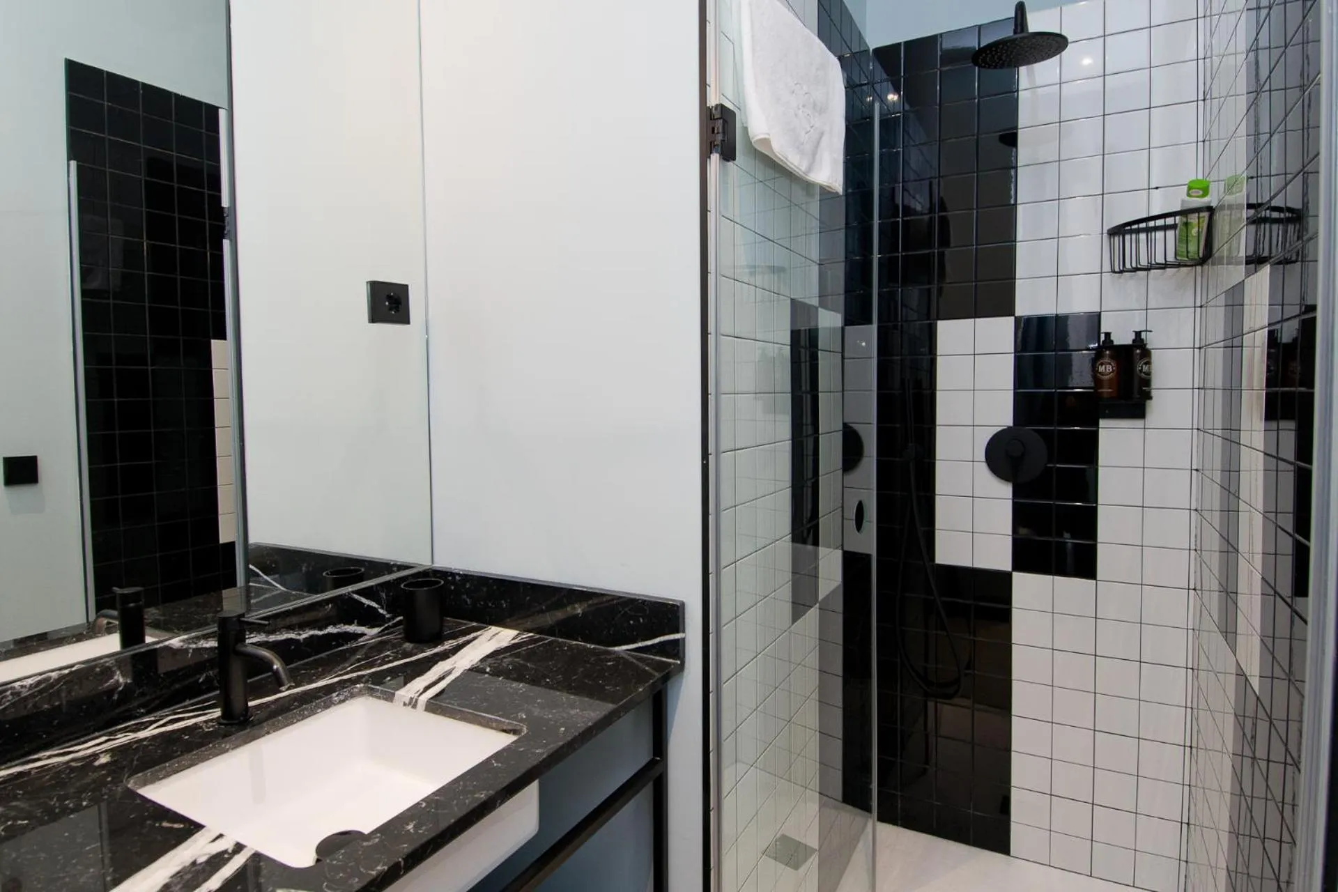 Shower in Amor de Dios 17 Boutique Apartments