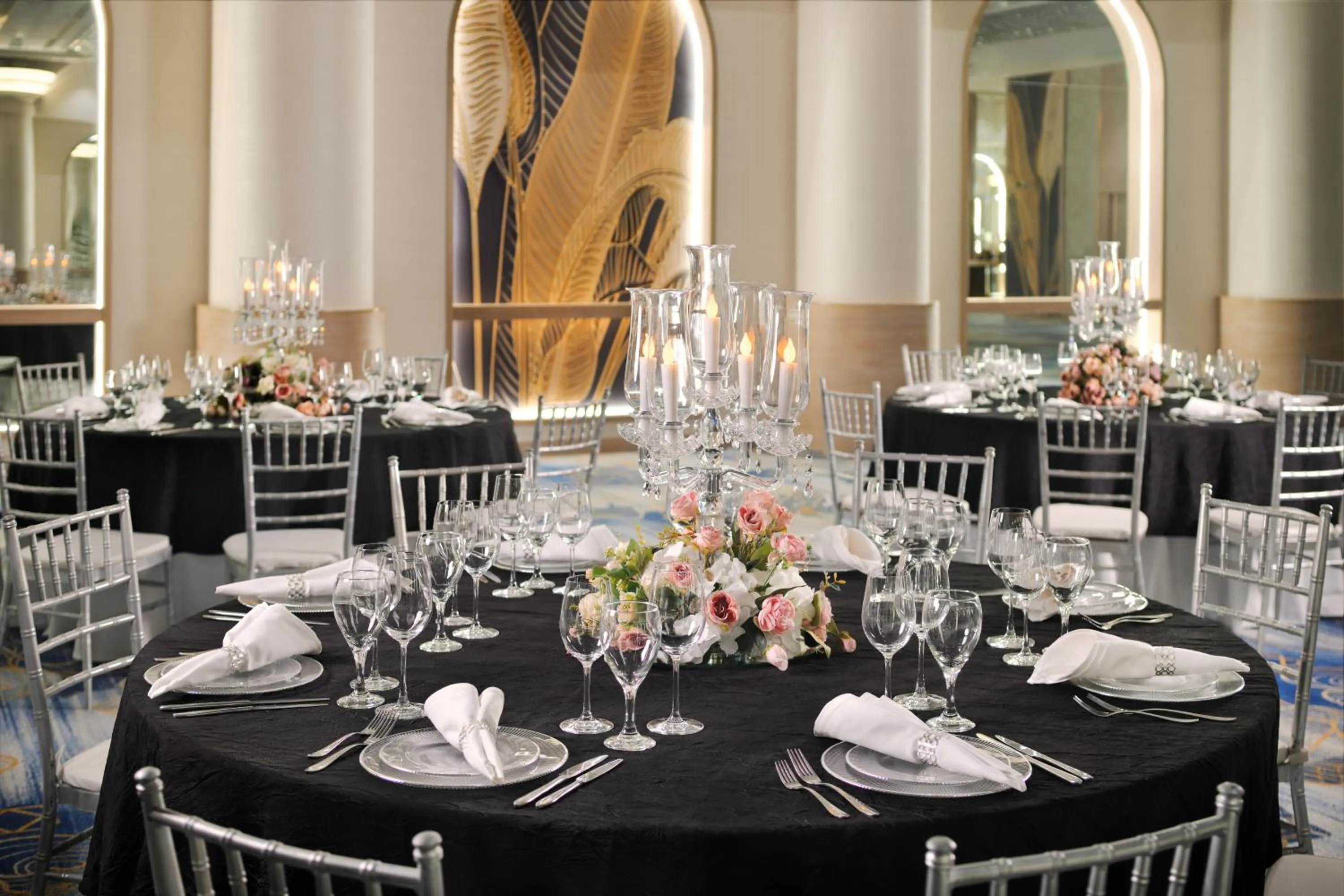 Meeting/conference room in Crowne Plaza Dubai Deira by IHG