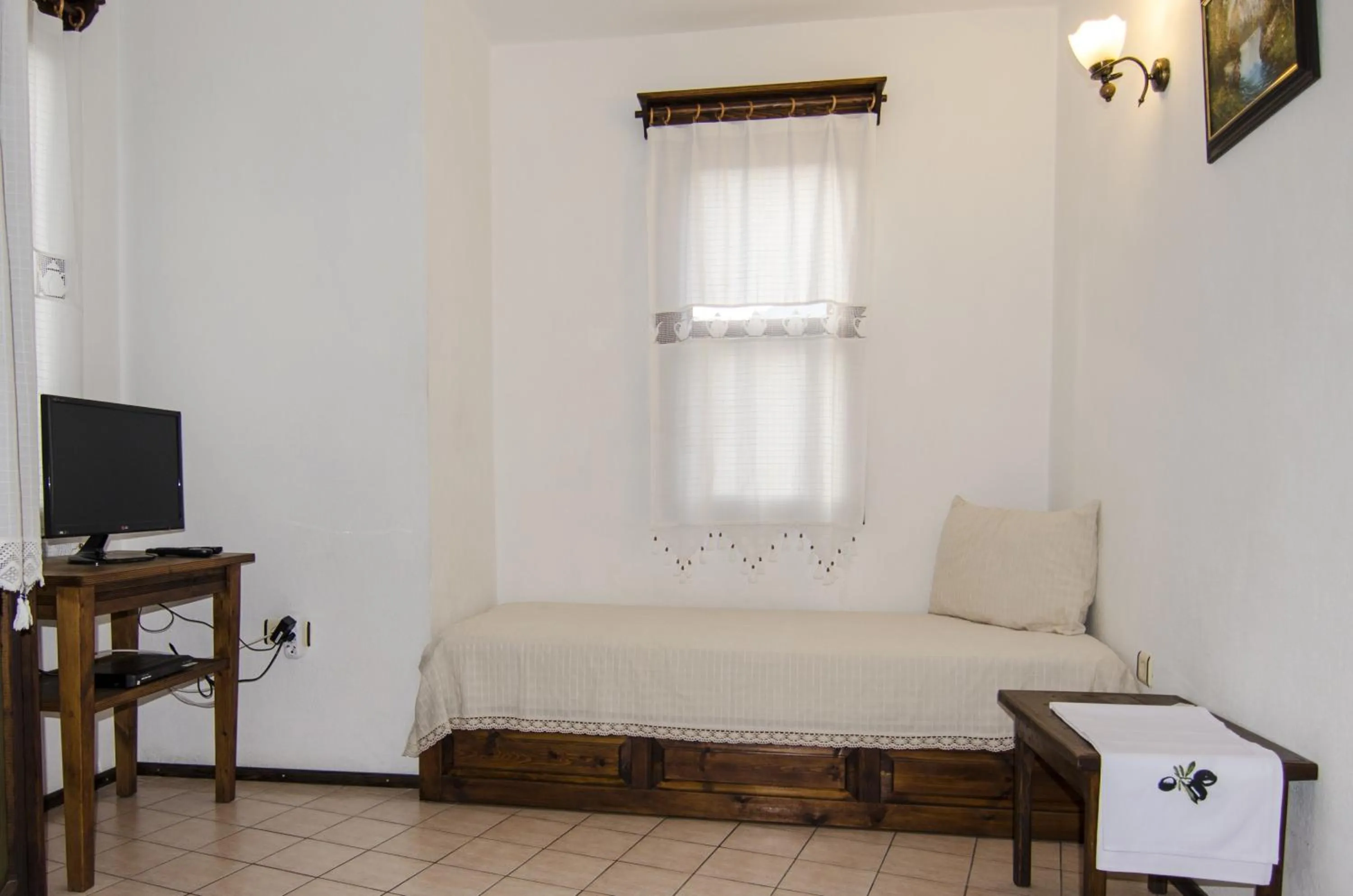 Living room, Bed in Olive Garden Apart Hotel