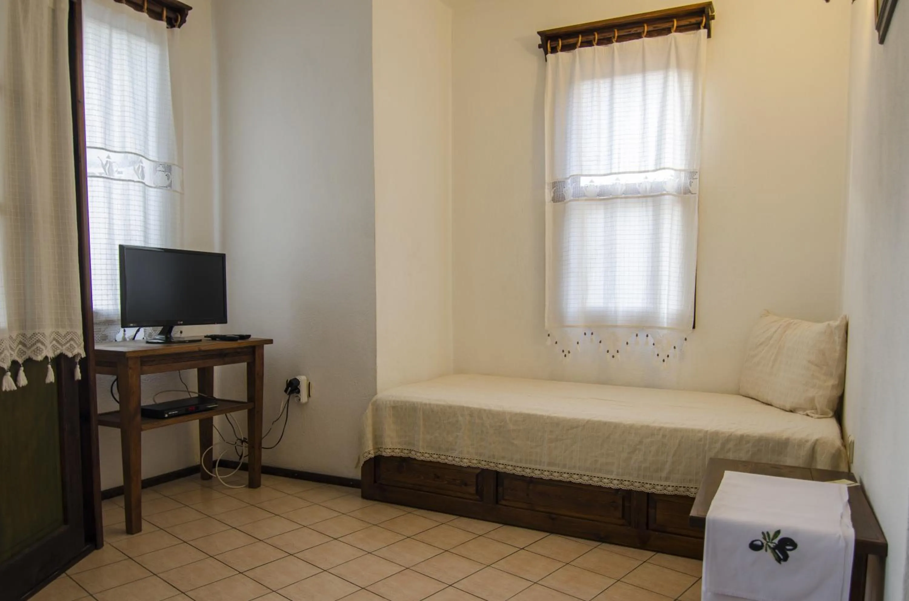 TV and multimedia, Bed in Olive Garden Apart Hotel