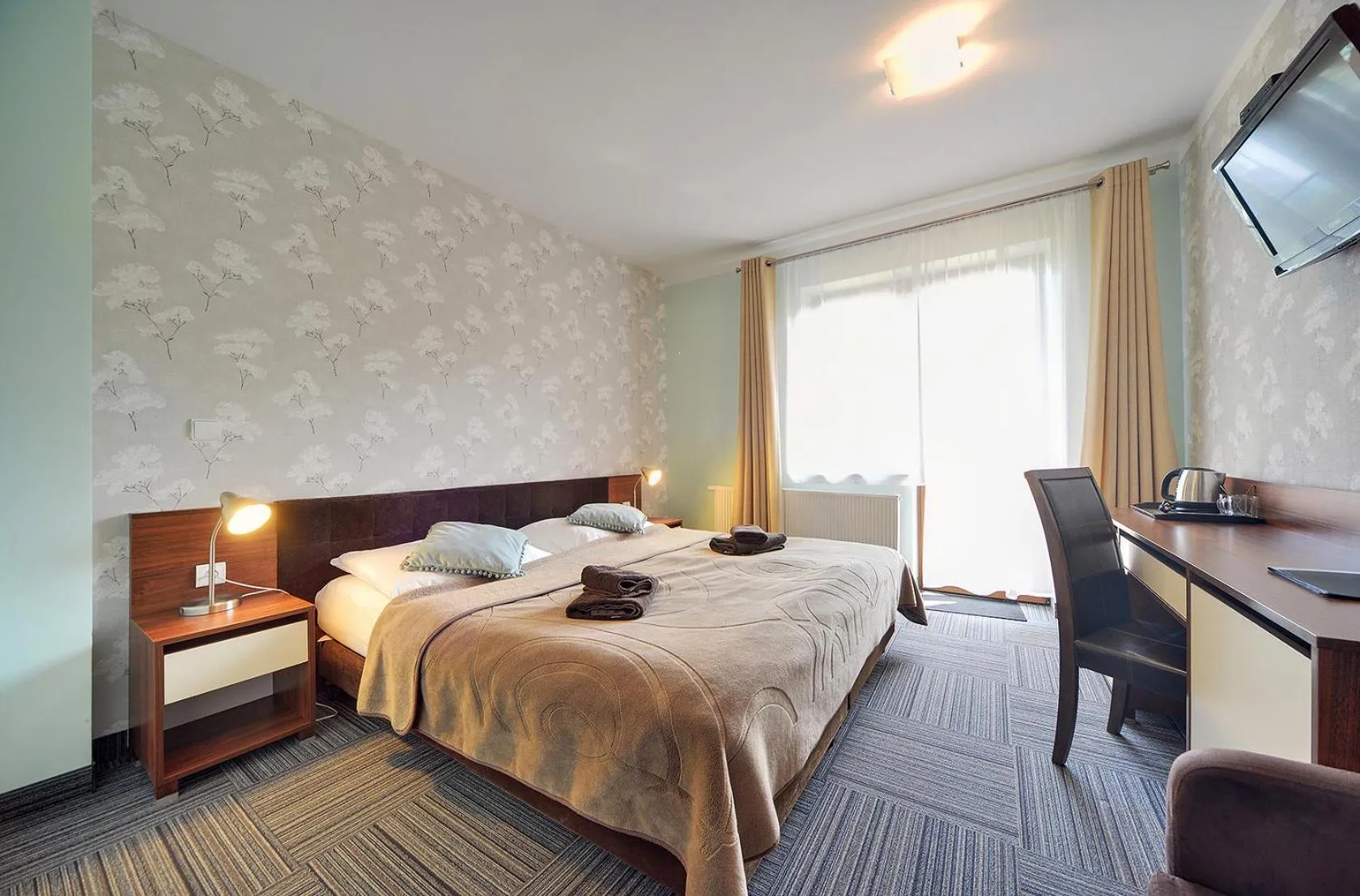 Bed in WILLA PETRUS - CENTRUM BALKONY WINDA ŚNIADANIA RELAKS I WYGODa