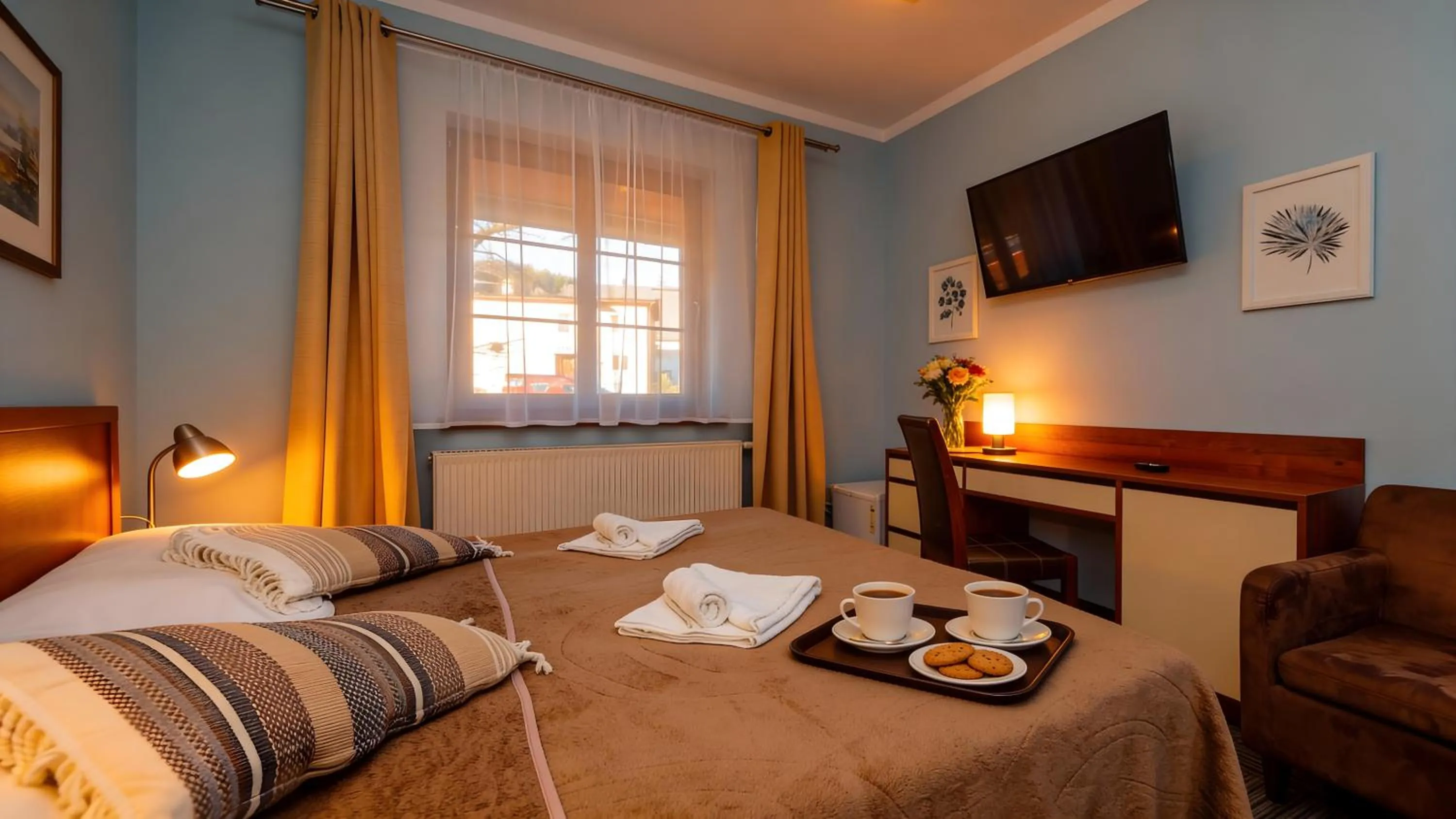 TV and multimedia, Bed in WILLA PETRUS - CENTRUM BALKONY WINDA ŚNIADANIA RELAKS I WYGODa