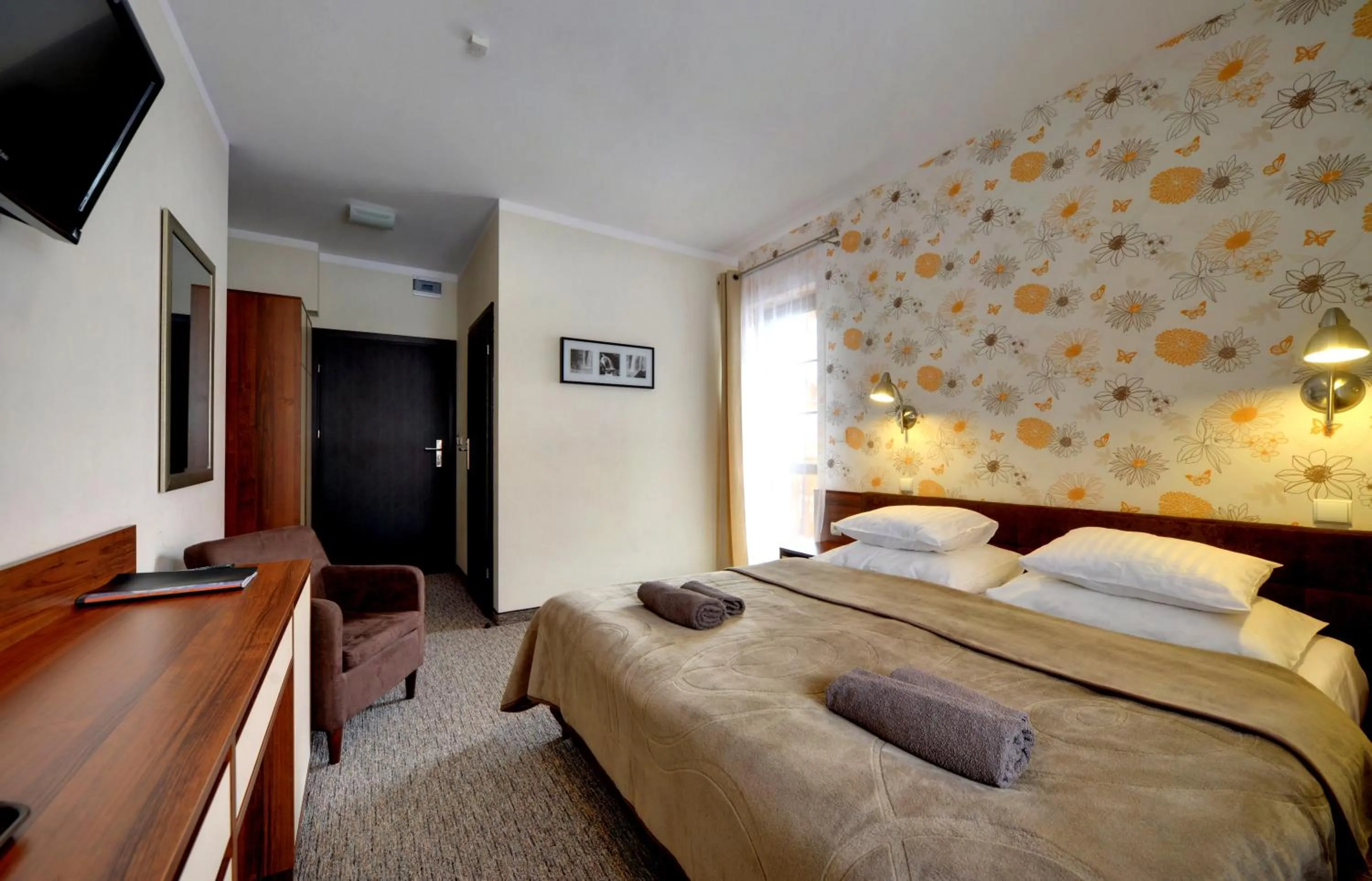 Photo of the whole room, Bed in WILLA PETRUS - CENTRUM BALKONY WINDA ŚNIADANIA RELAKS I WYGODa