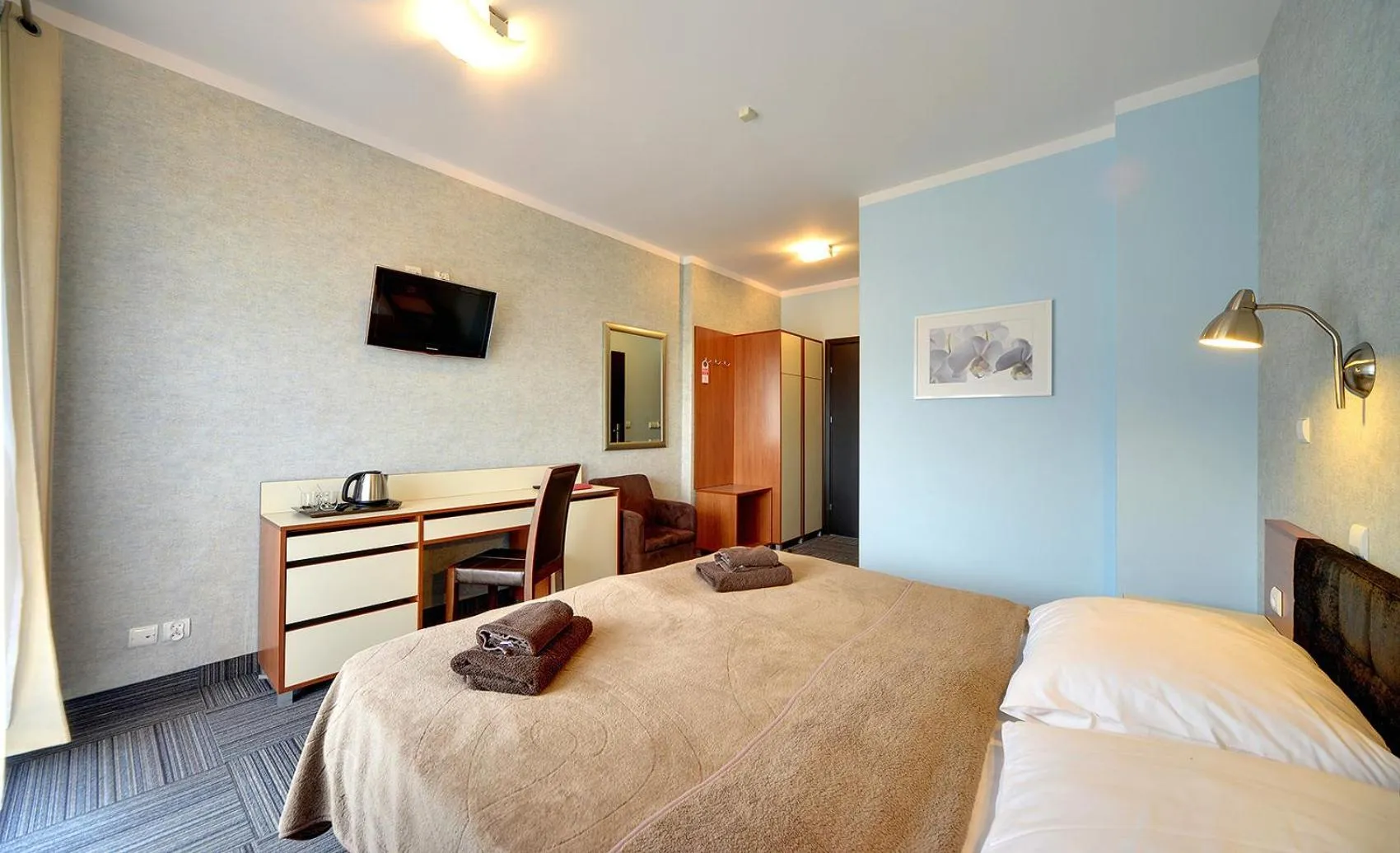 Photo of the whole room, Bed in WILLA PETRUS - CENTRUM BALKONY WINDA ŚNIADANIA RELAKS I WYGODa