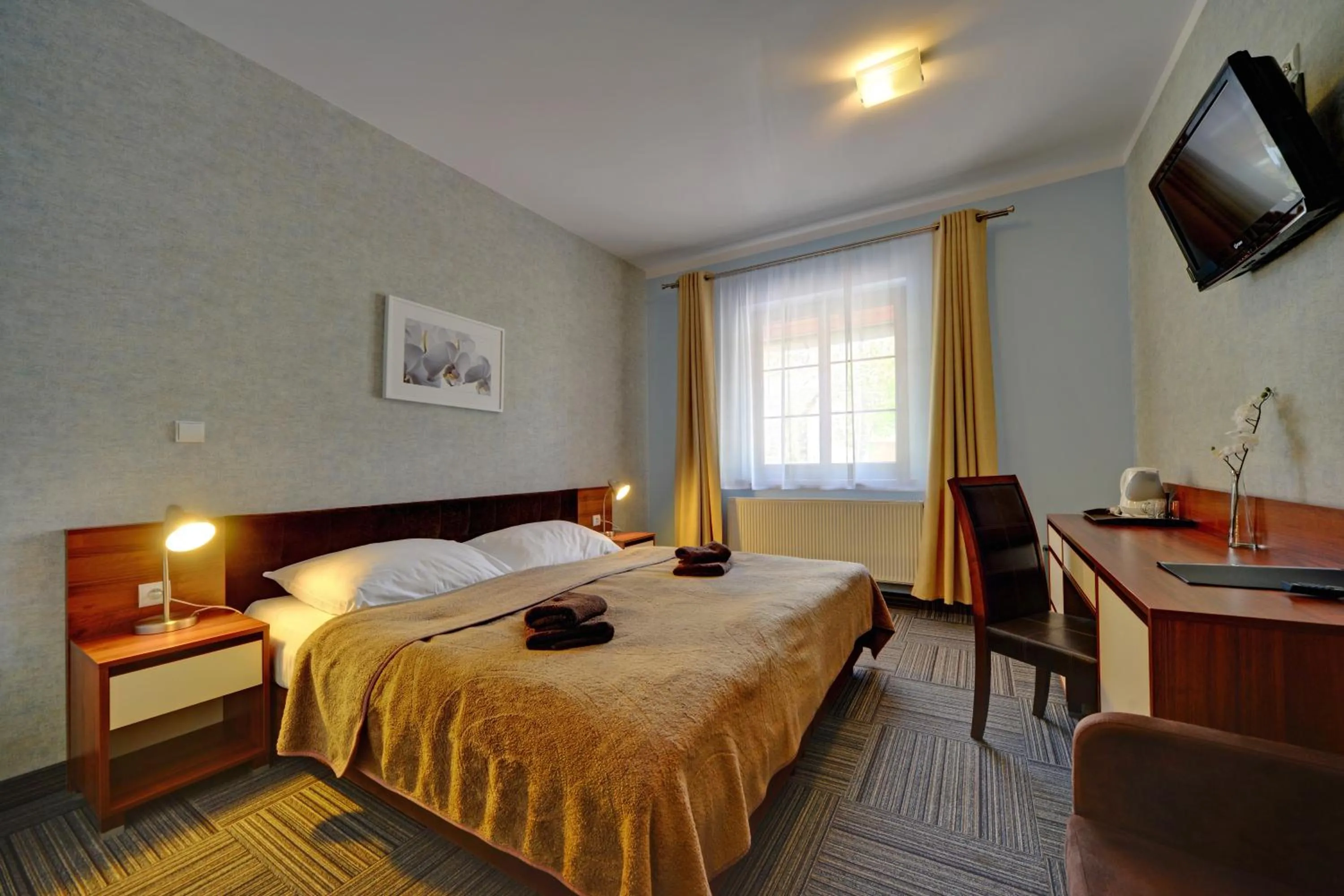 Photo of the whole room, Bed in WILLA PETRUS - CENTRUM BALKONY WINDA ŚNIADANIA RELAKS I WYGODa