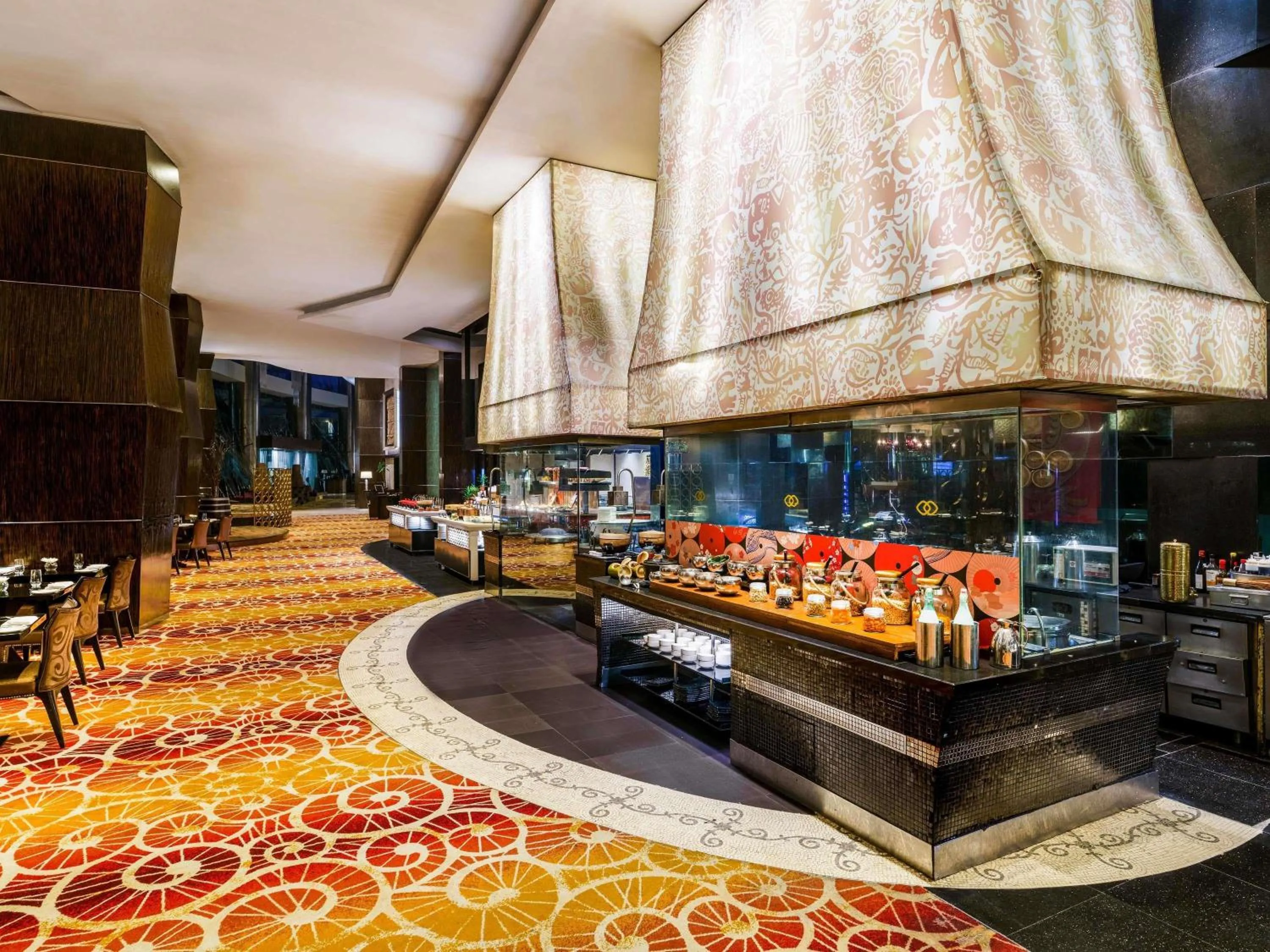 Restaurant/places to eat in Sofitel Mumbai BKC