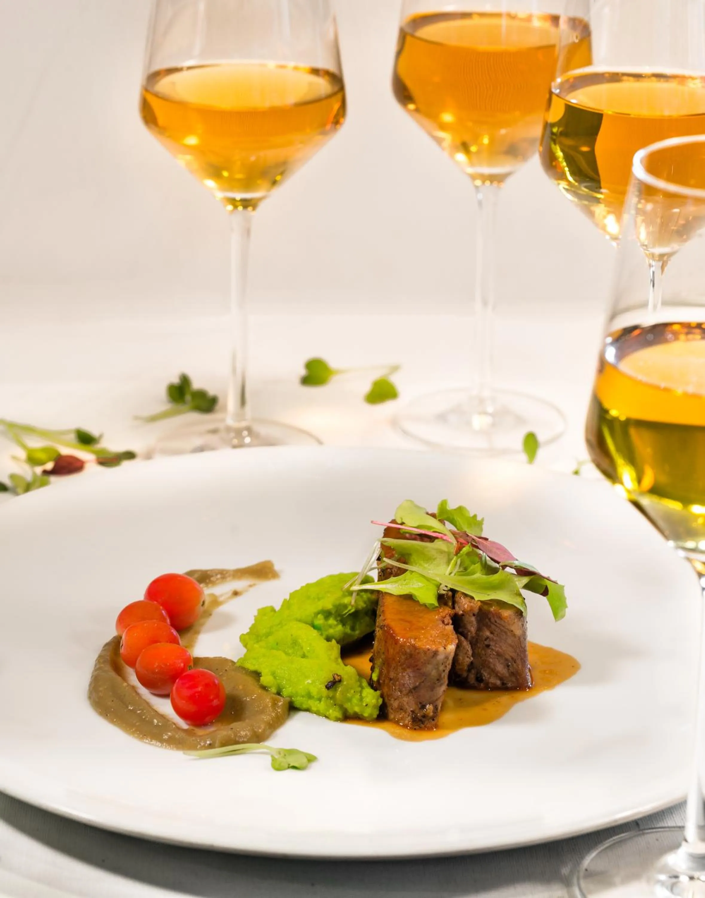 Restaurant/places to eat in Sofitel Mumbai BKC