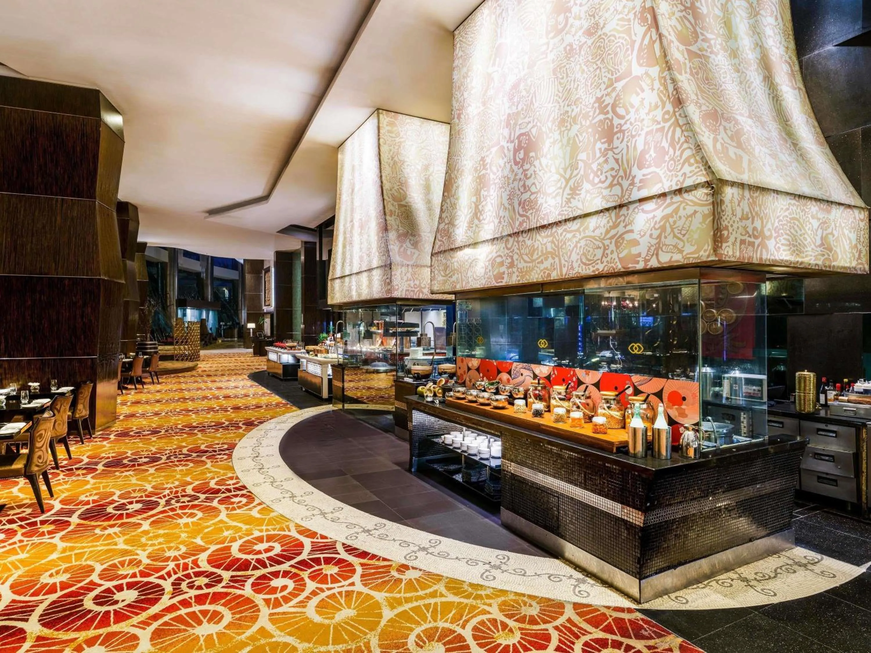 Restaurant/places to eat in Sofitel Mumbai BKC