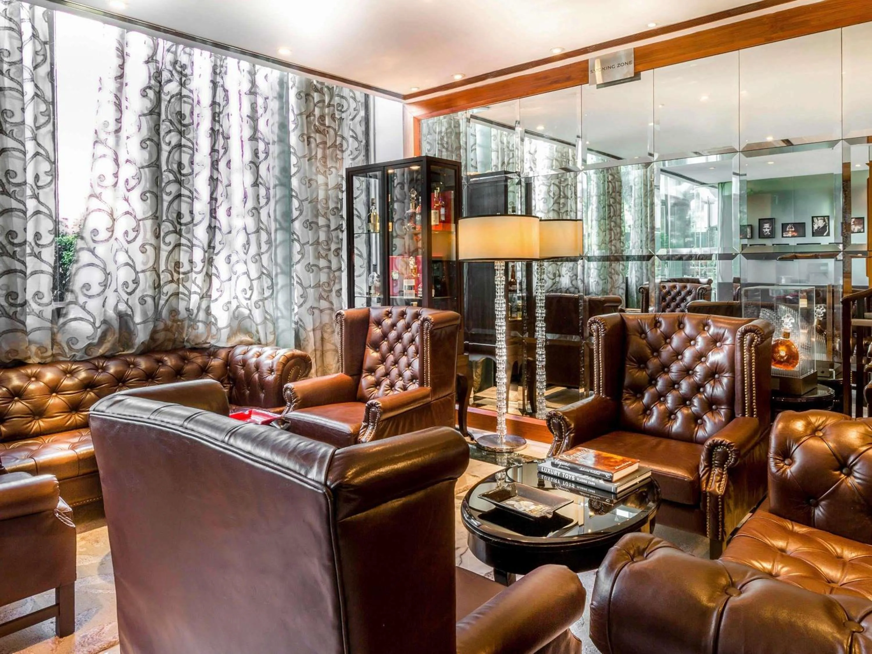 Restaurant/places to eat in Sofitel Mumbai BKC