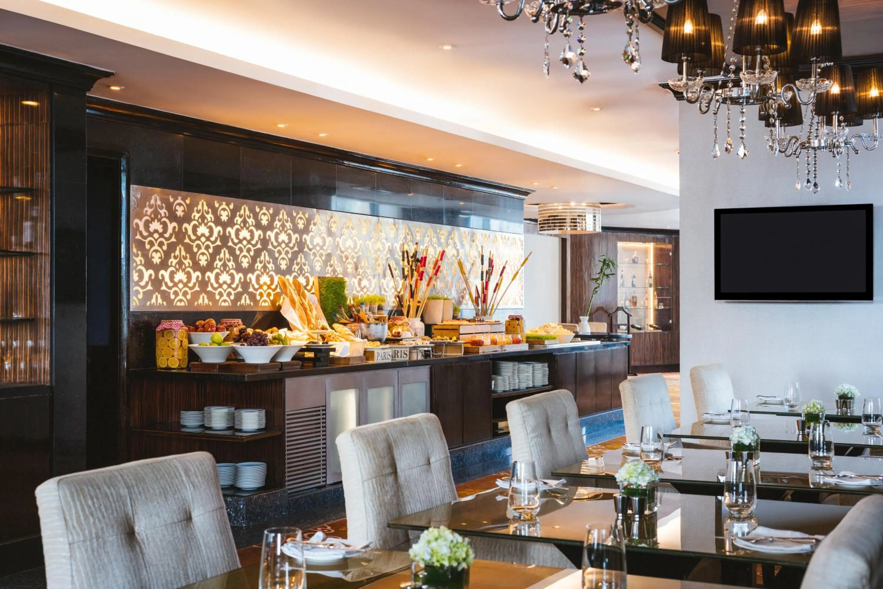 Lounge or bar in Sofitel Mumbai BKC