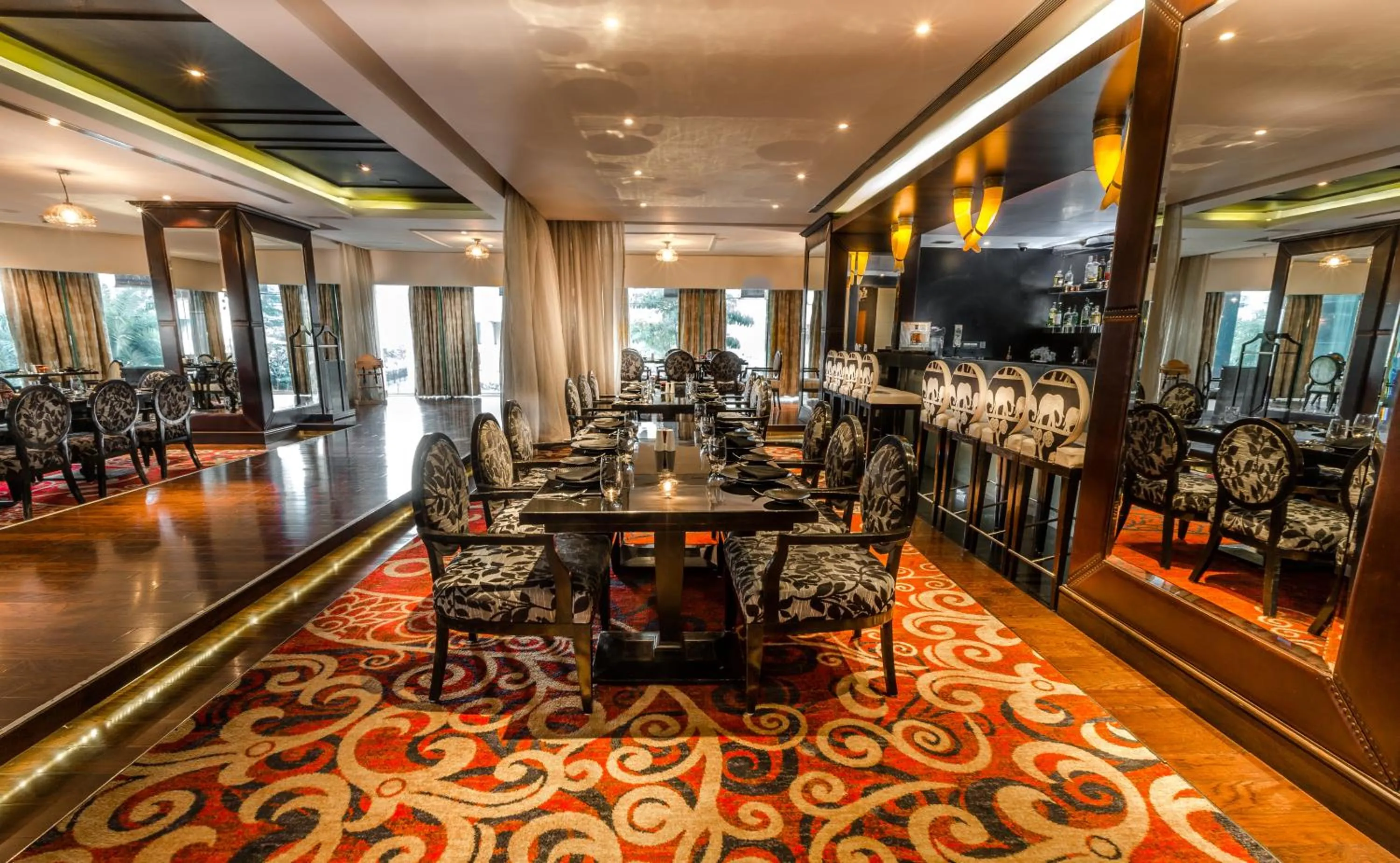 Restaurant/places to eat in Sofitel Mumbai BKC