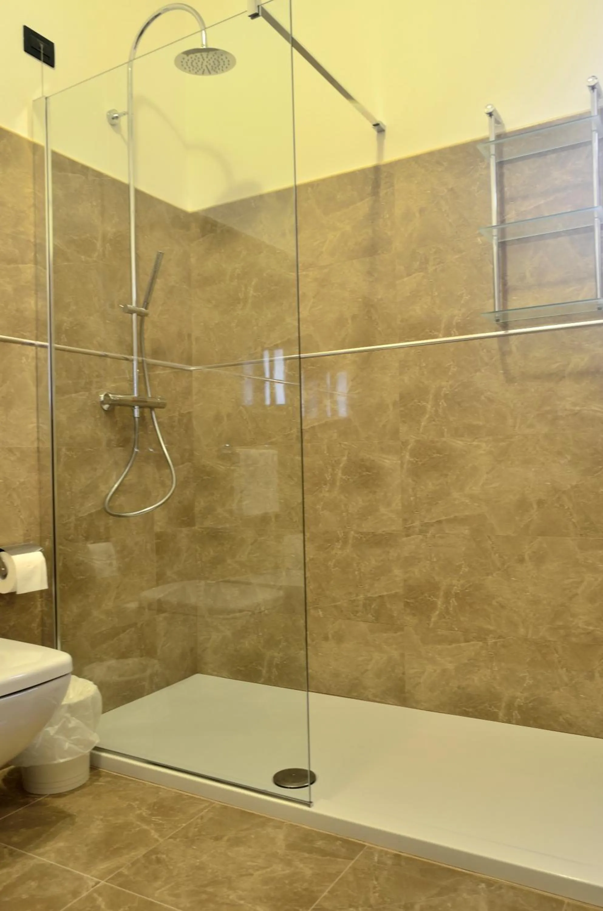 Bathroom in Hotel Del Corso