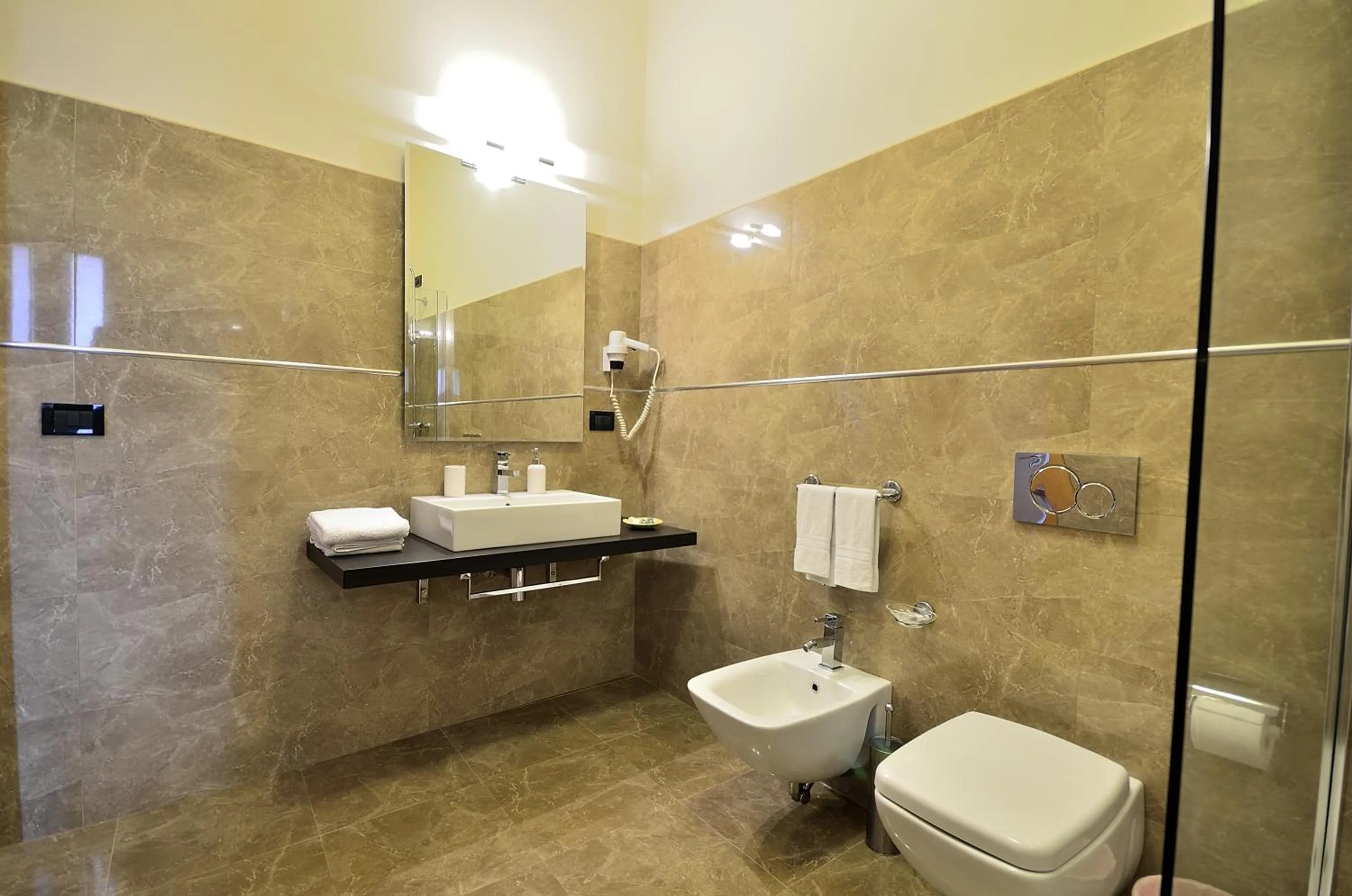 Bathroom in Hotel Del Corso