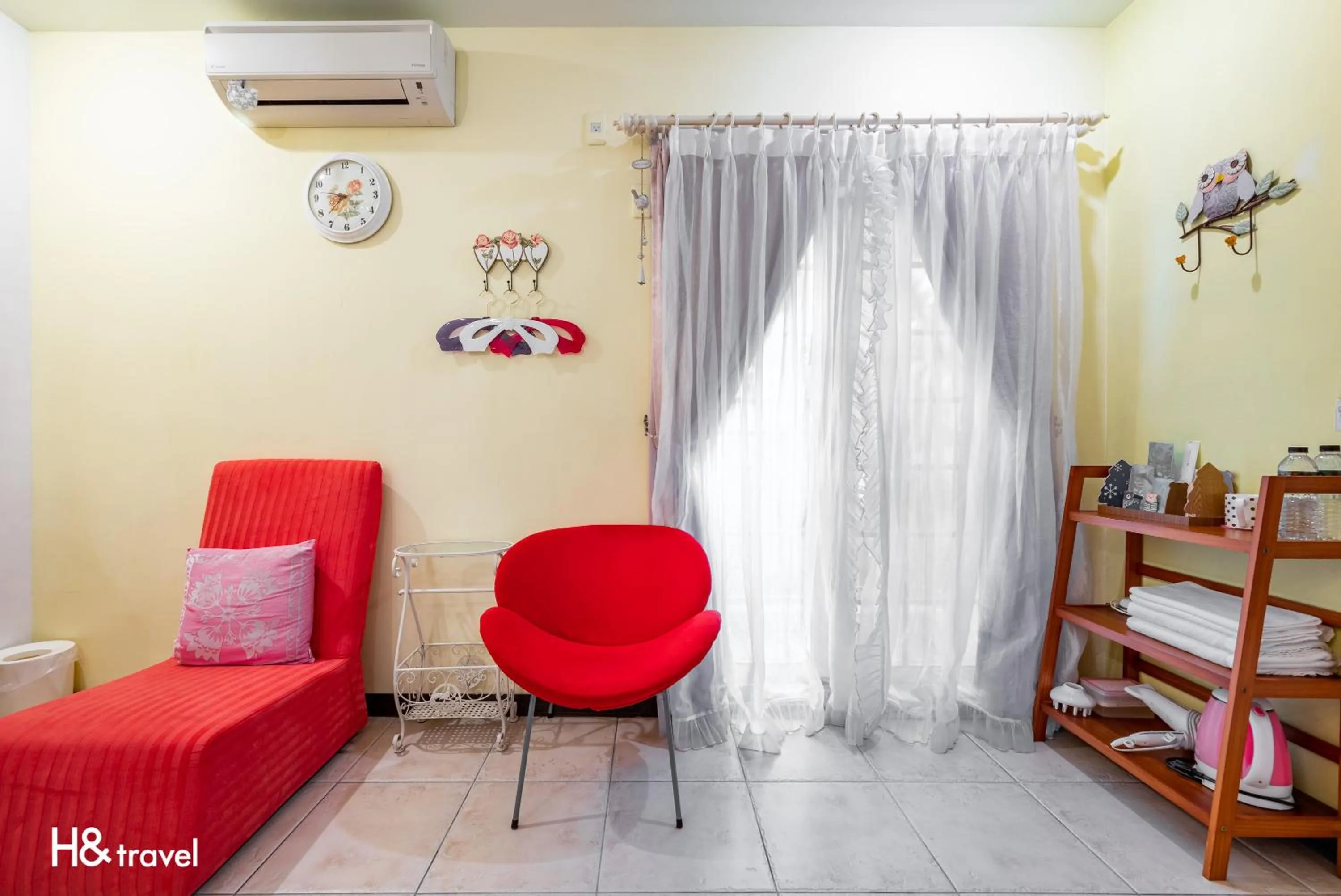 Living room in White Cotton Candy Homestay