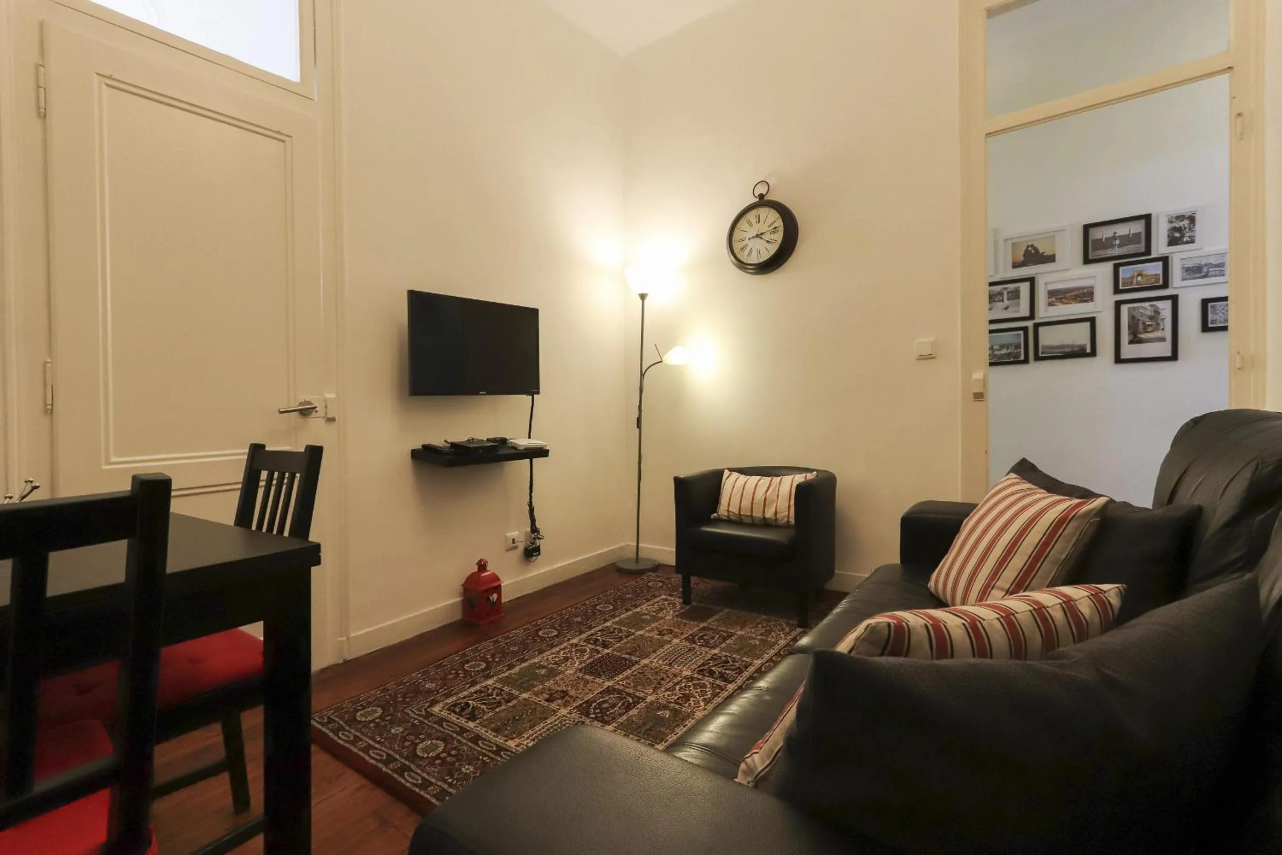 Dining area in Bairro Alto Classic by Homing