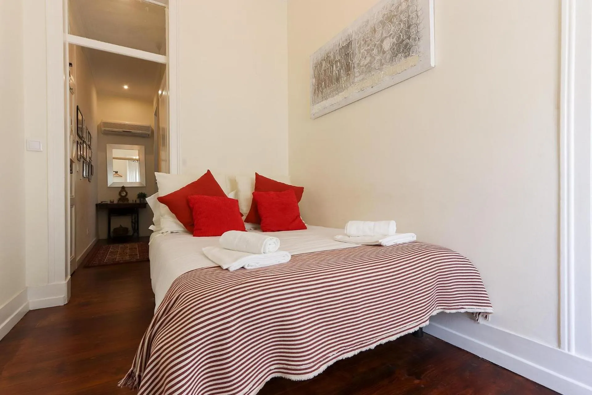 Other, Bed in Bairro Alto Classic by Homing