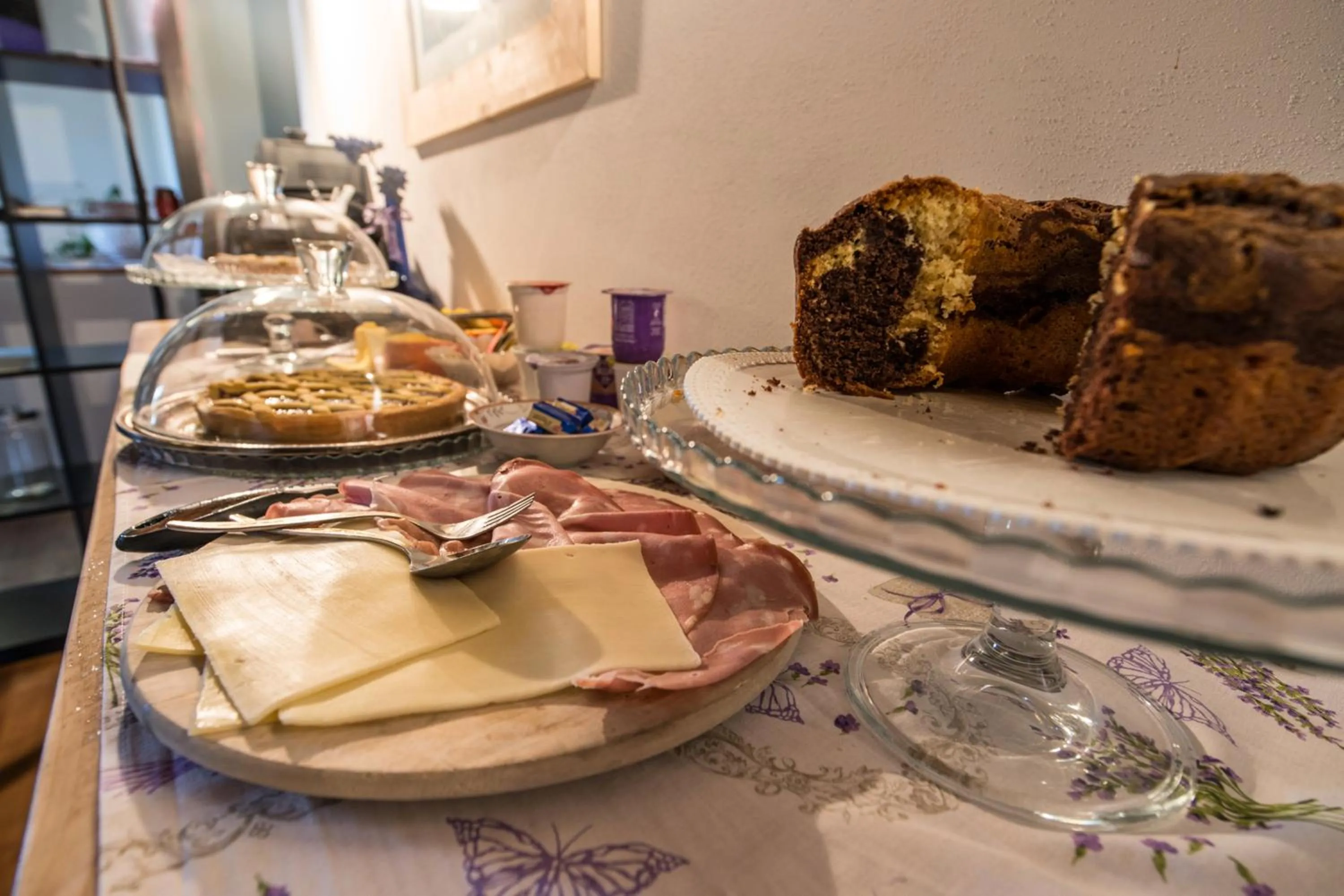 Buffet breakfast in L'Albero Di Gamelì
