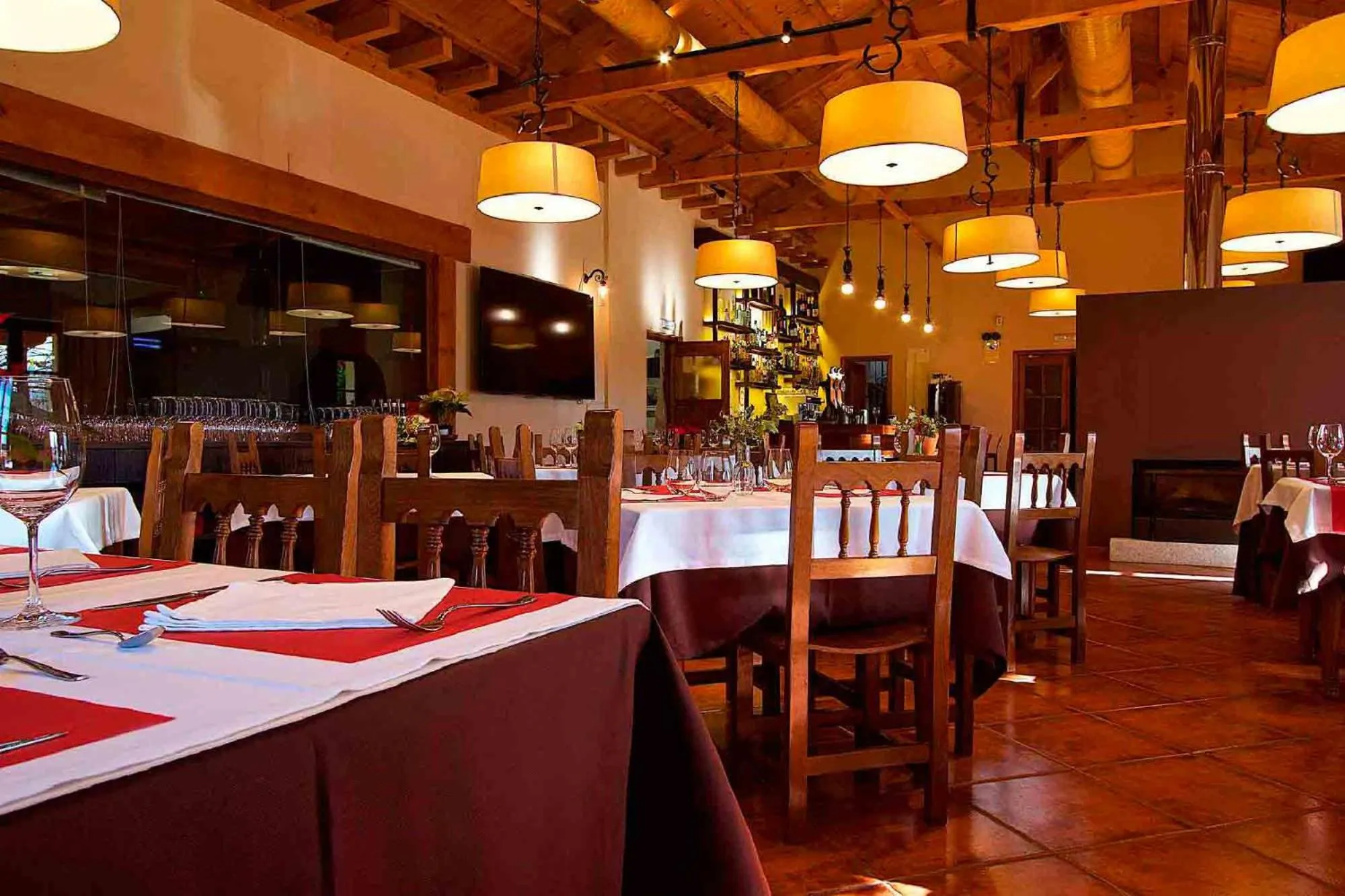 Restaurant/places to eat in Valle Del Eria Hotel