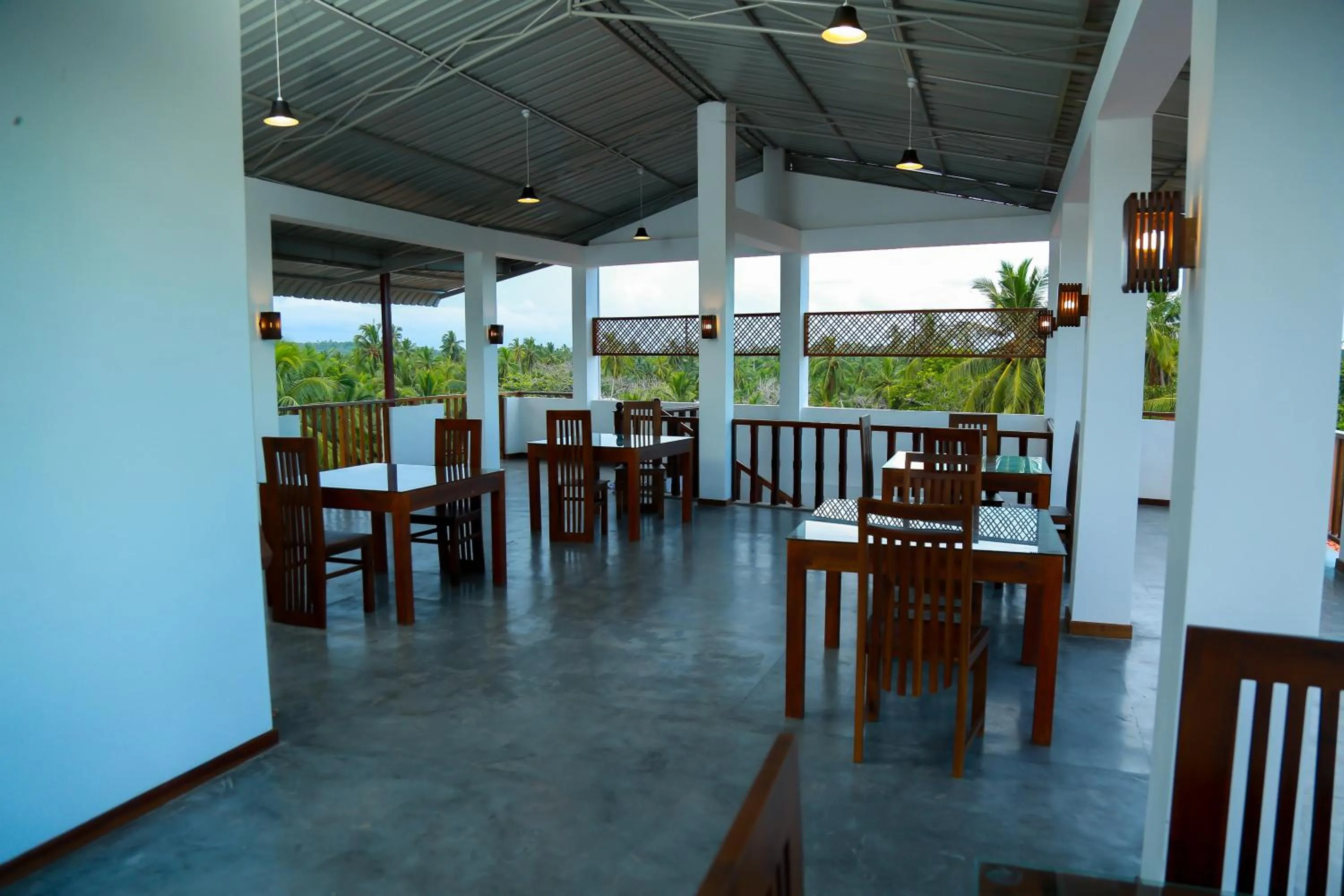 Restaurant/places to eat in BV Residence