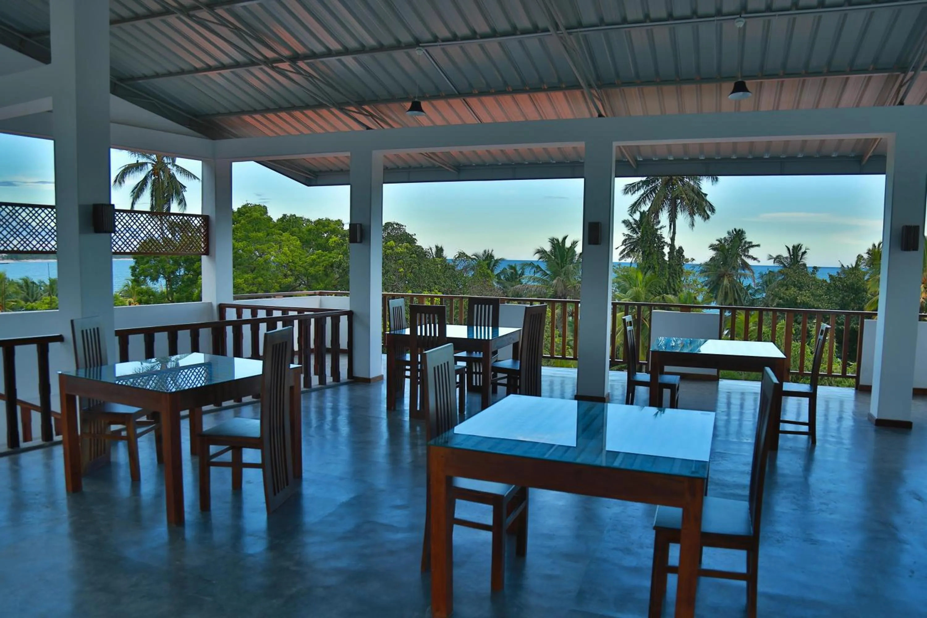 Restaurant/places to eat in BV Residence