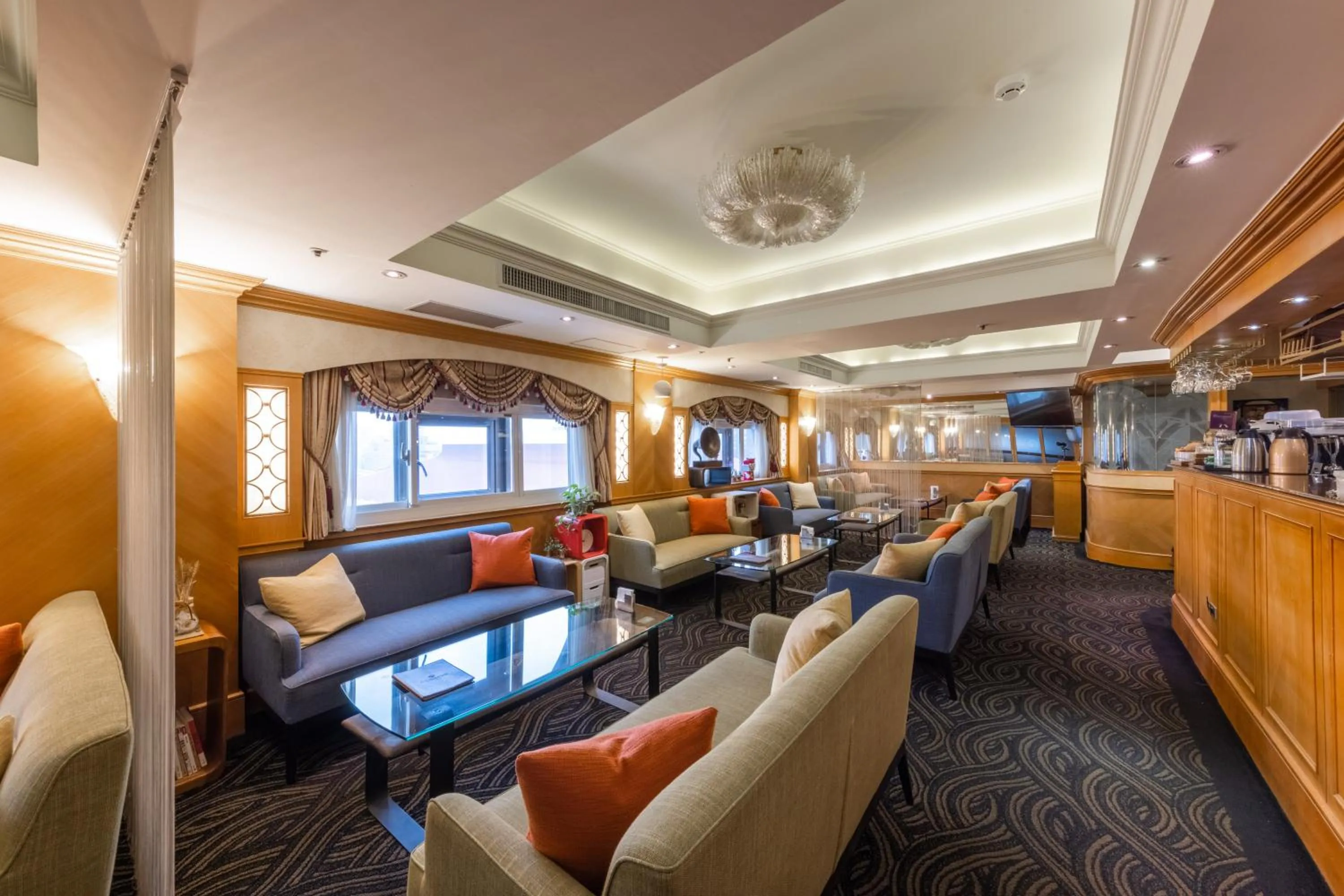 Restaurant/places to eat in Cosmos Hotel Taipei