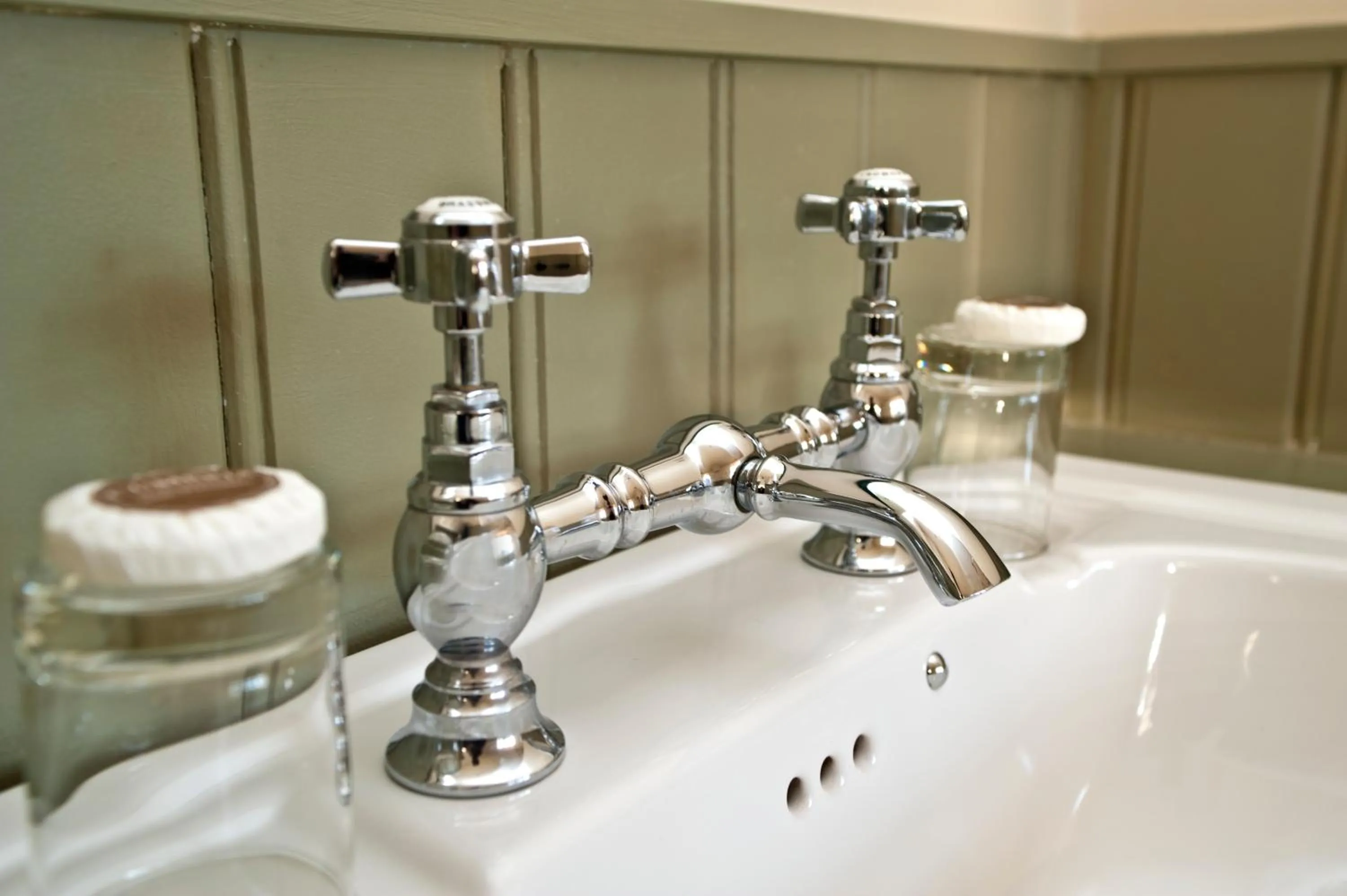 Bathroom in The Cuckoo Brow Inn