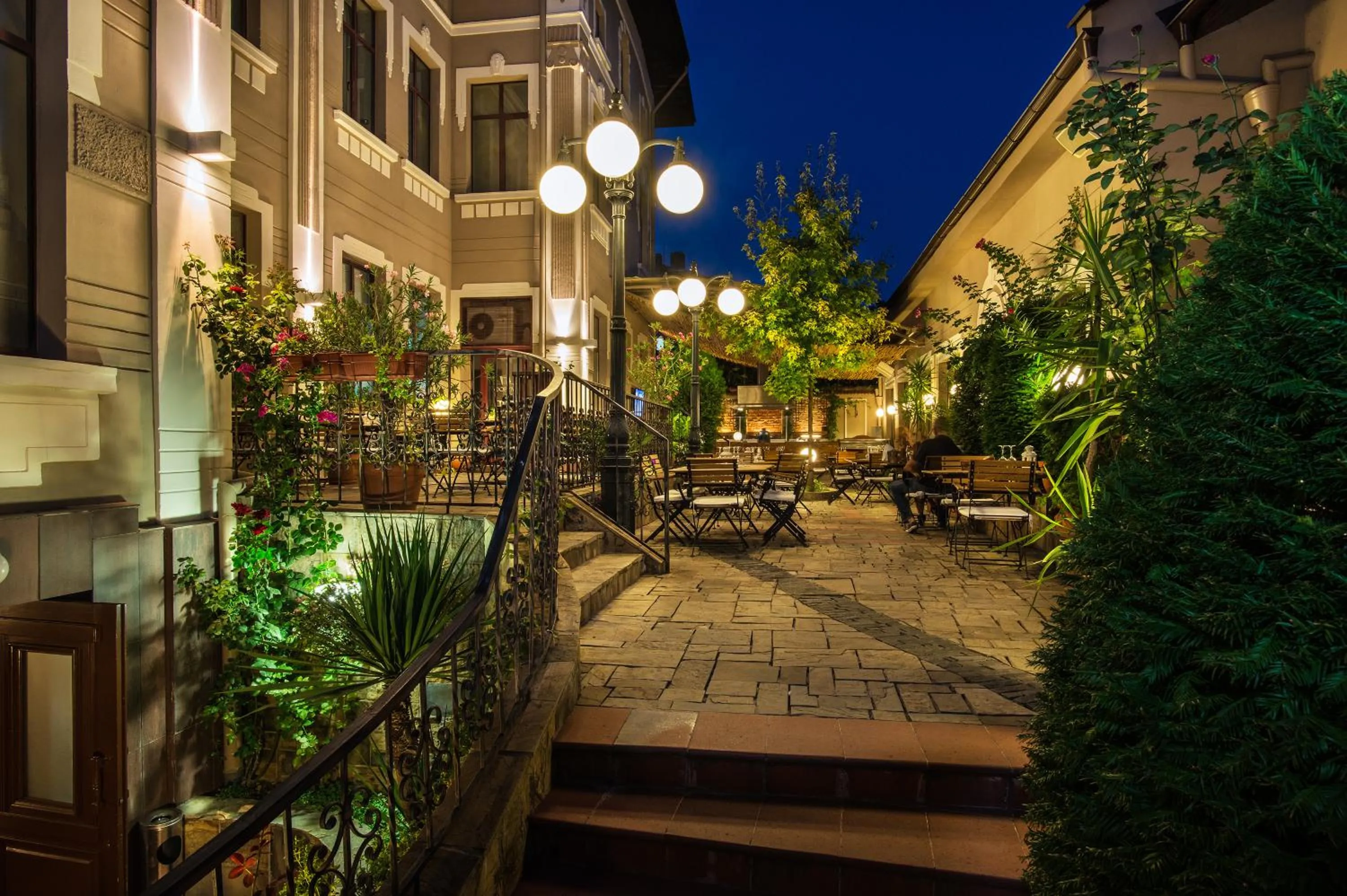 Garden in Antique Forum Hotel "Self Check-in" Stara Zagora