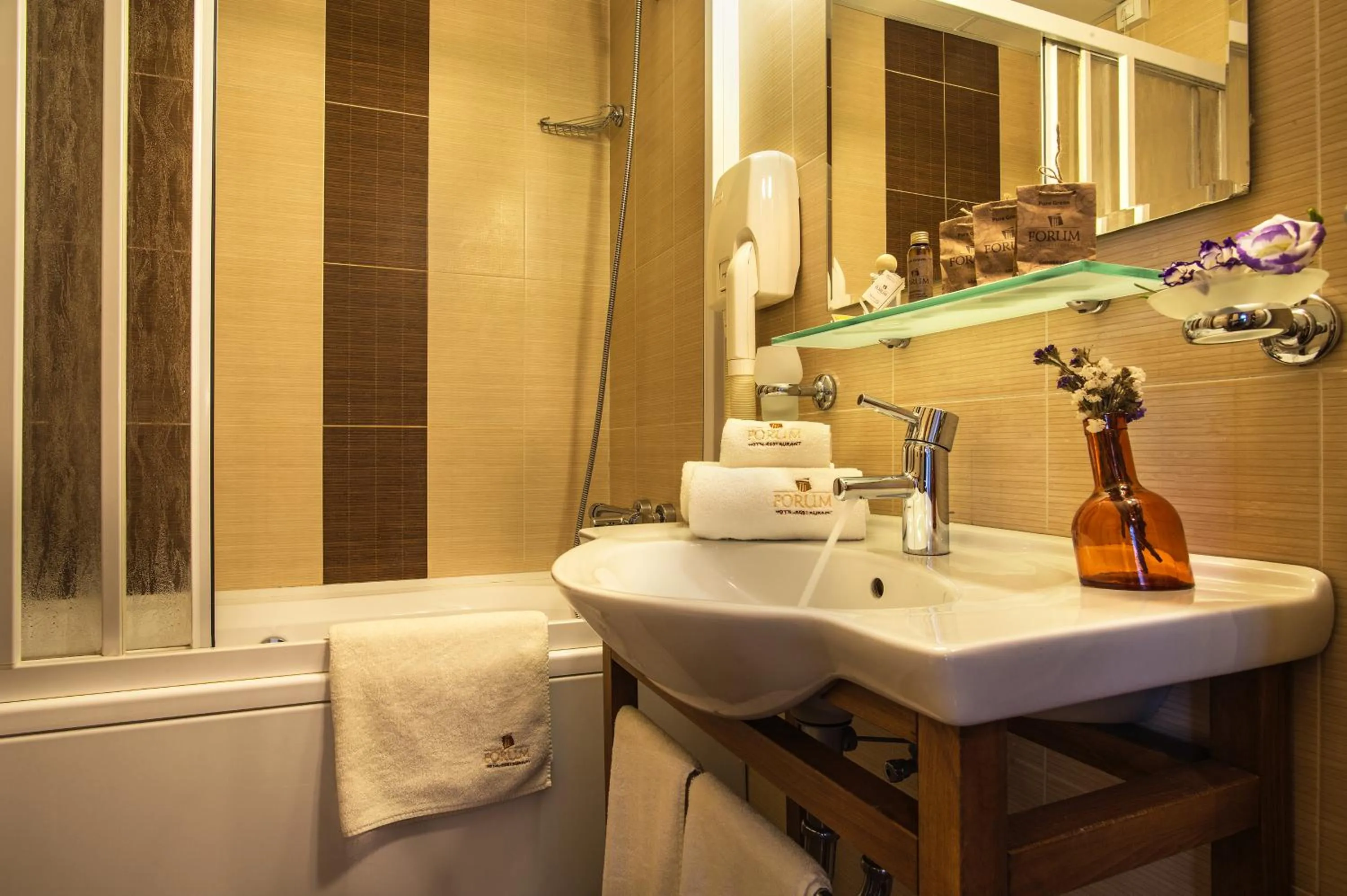 Bathroom in Antique Forum Hotel "Self Check-in" Stara Zagora