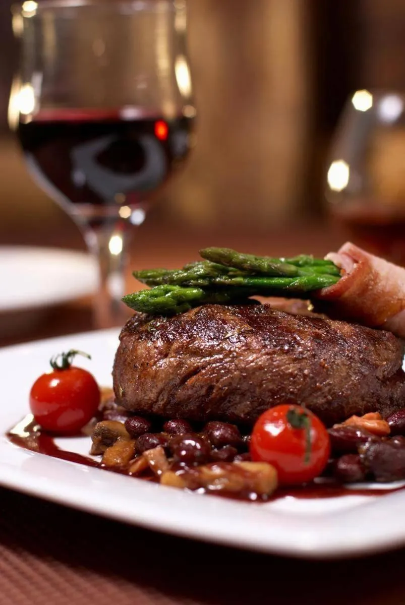 Restaurant/places to eat in Hotel Excellent