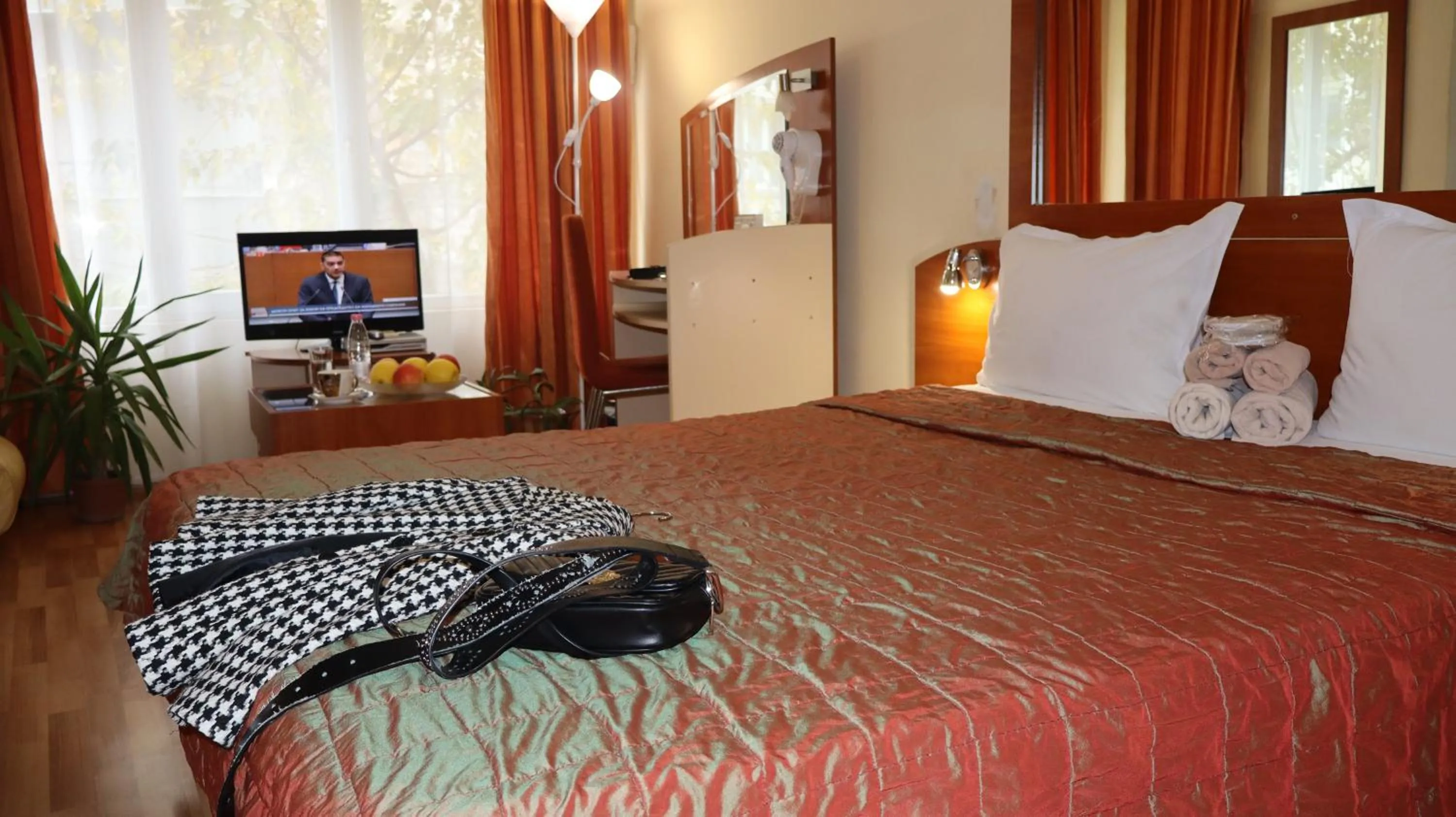 Bed in Hotel Palitra