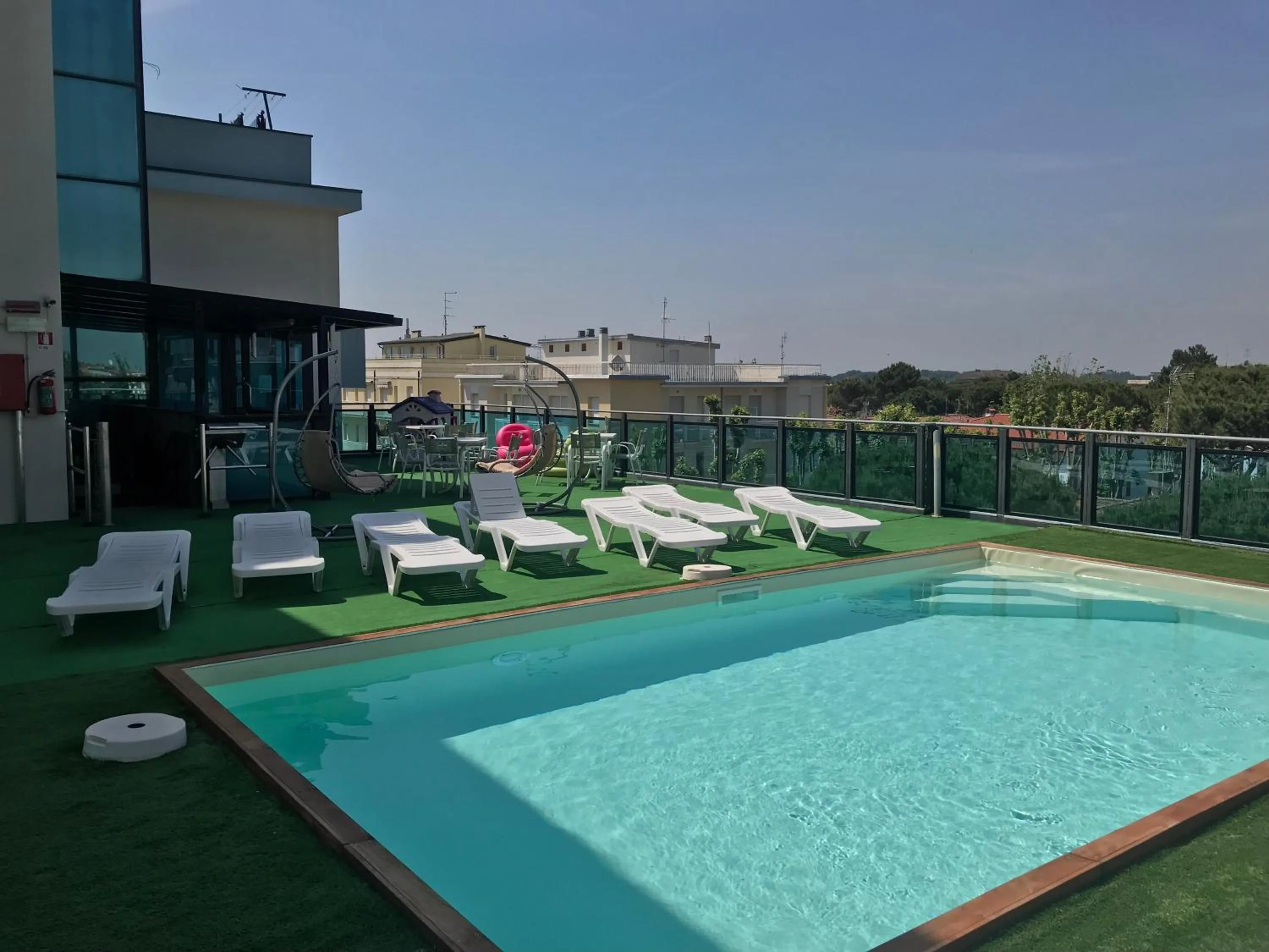 Pool view in Hotel Mirage