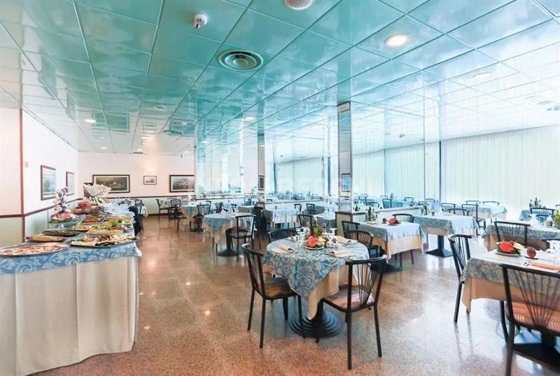 Meals in Hotel Mirage