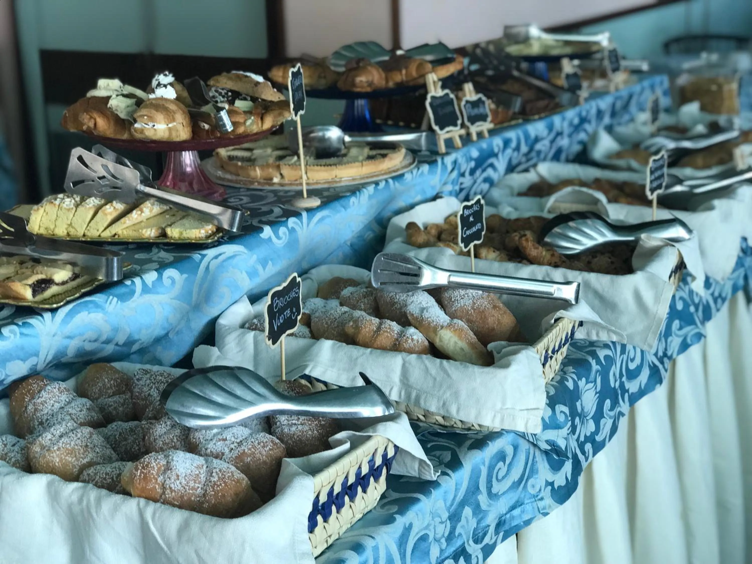 Food and drinks in Hotel Mirage