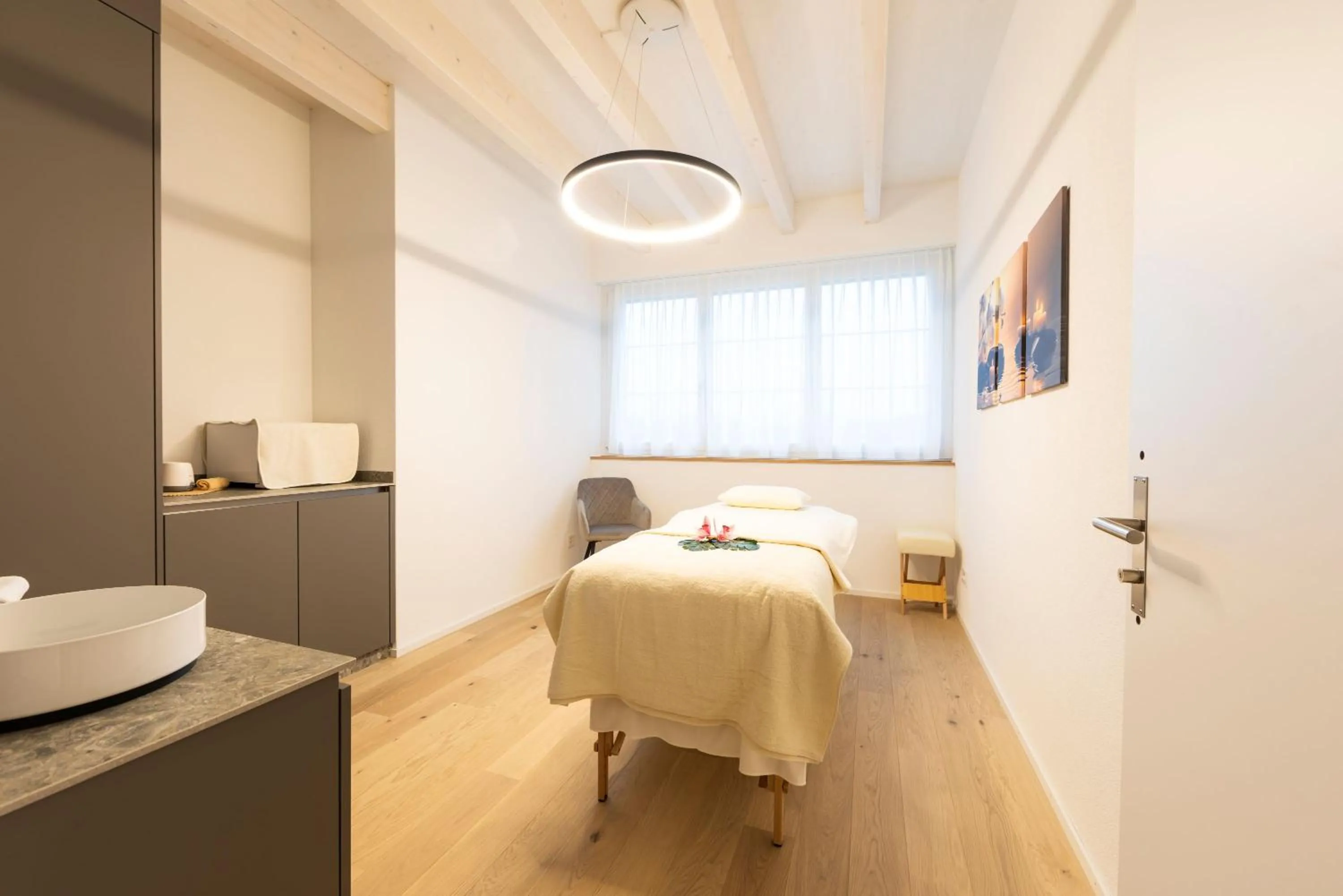 Massage, Bed in Seemöwe Swiss Quality Hotel