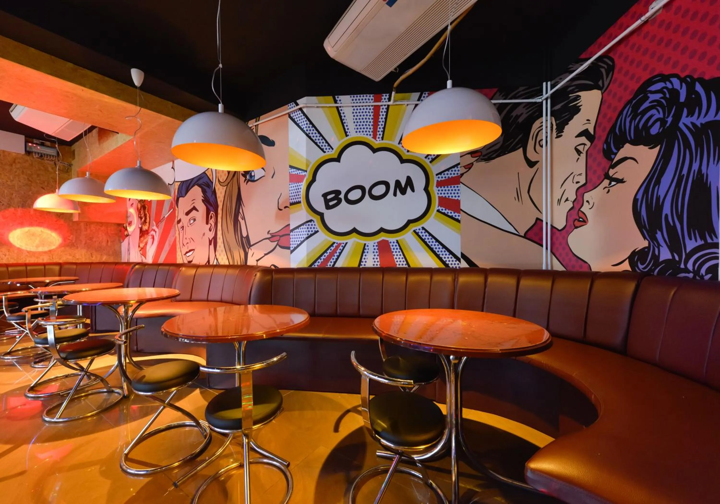 Nightclub / DJ in Hotel Capitol