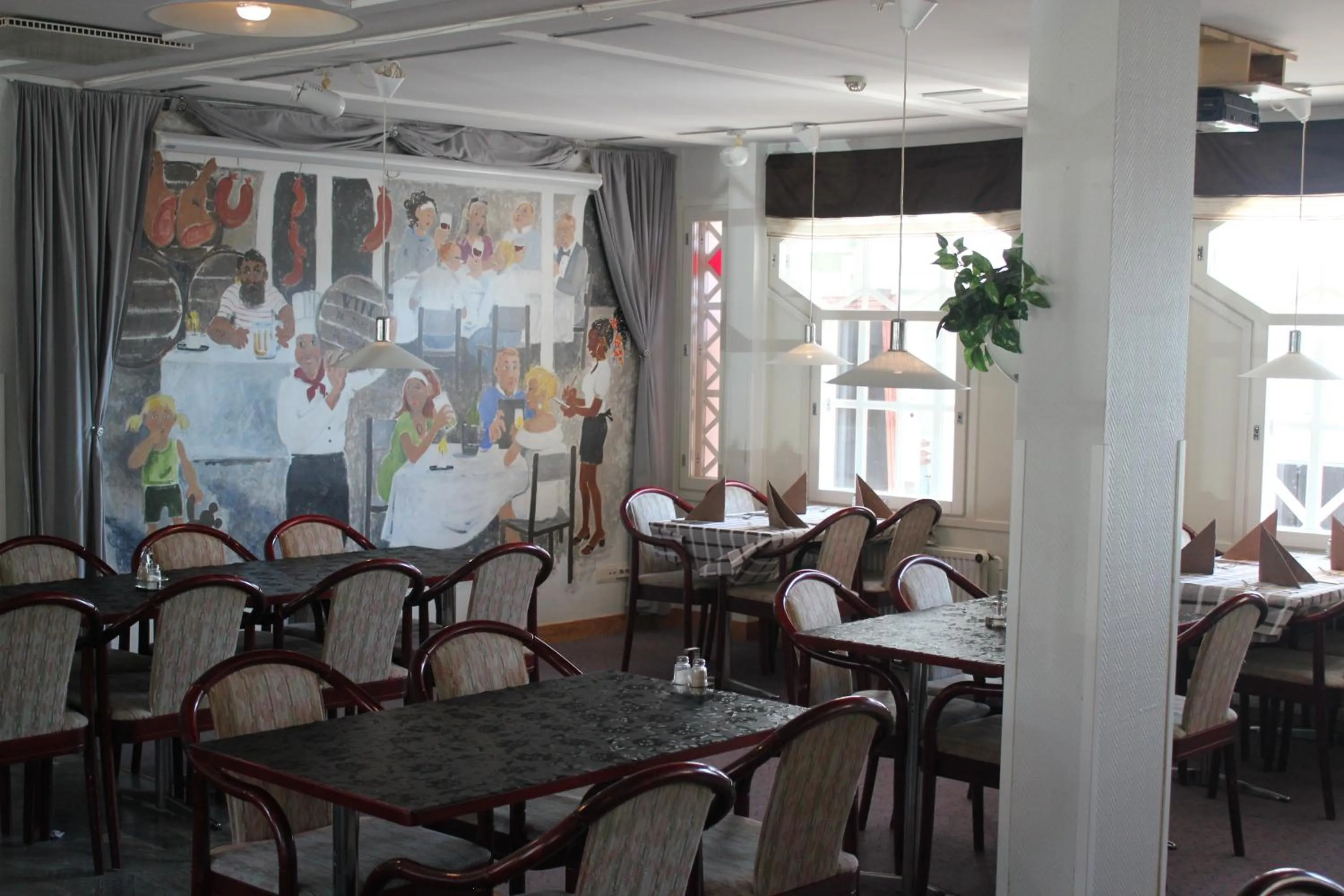 Restaurant/places to eat in Hotel Cikada