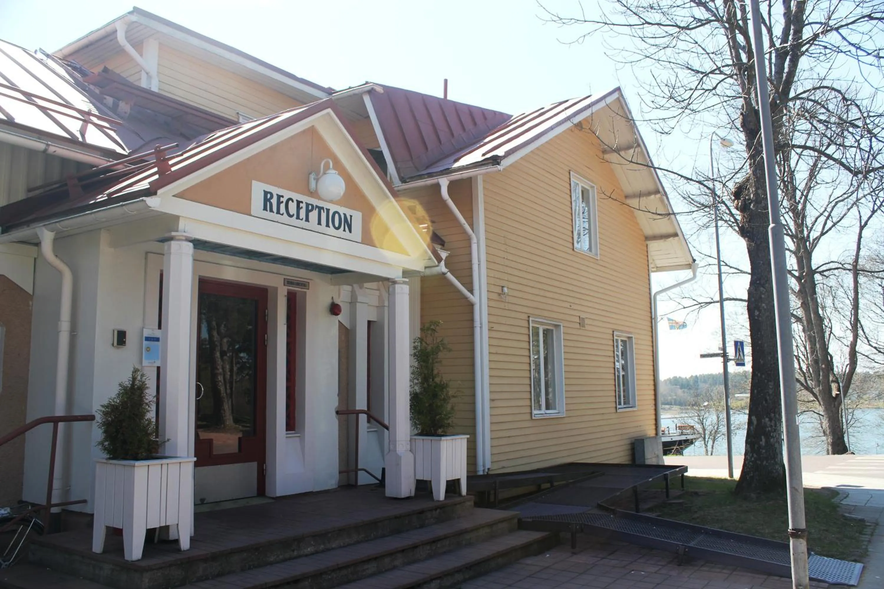 Facade/entrance in Hotel Cikada