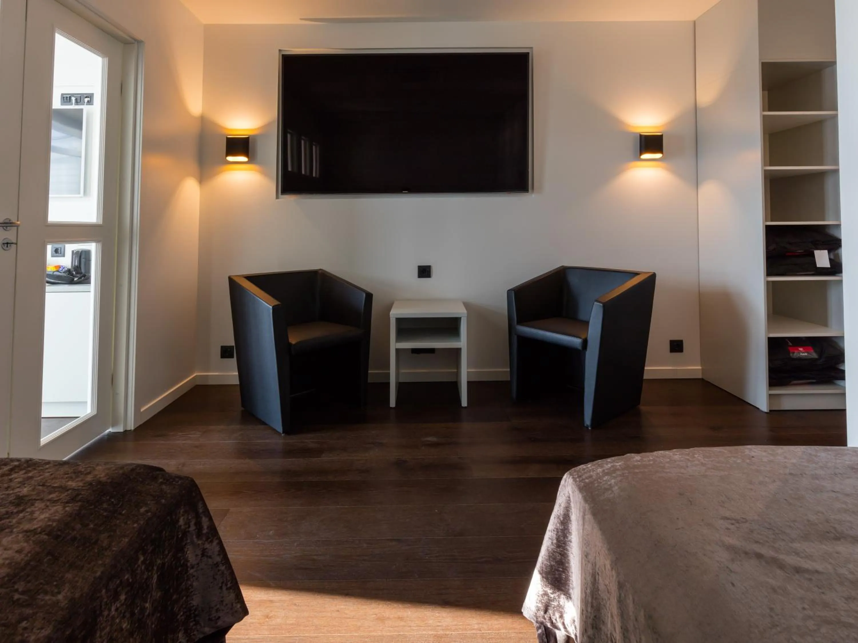 Decorative detail in Hotel Cikada