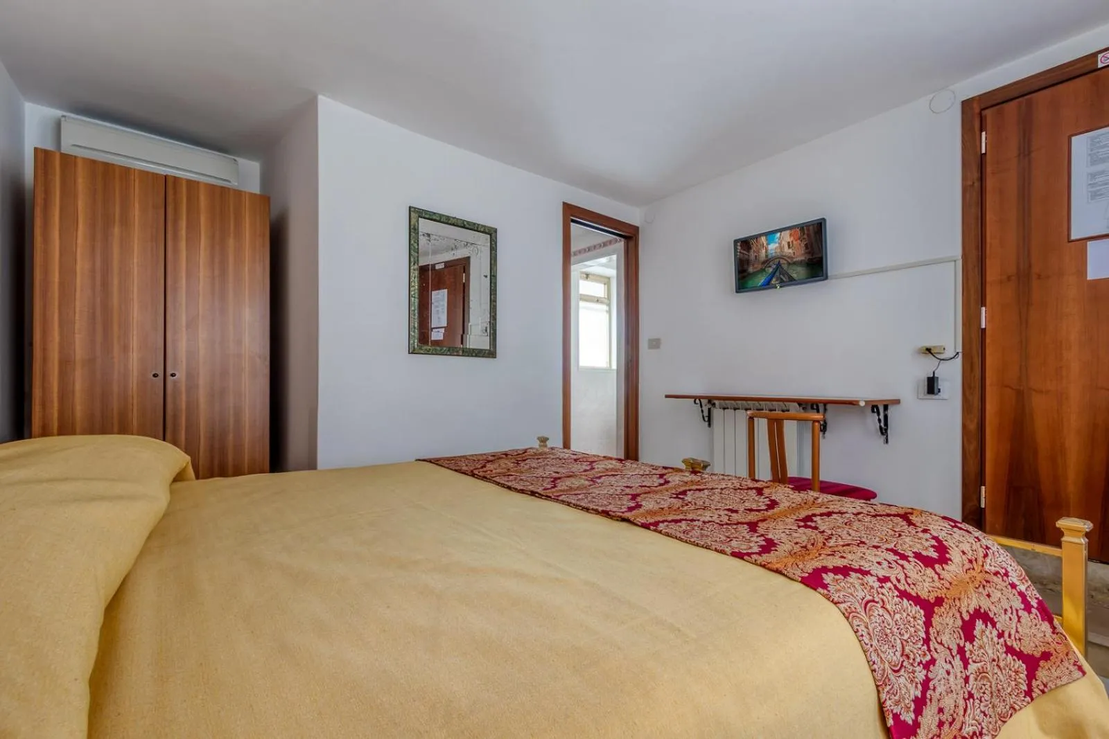 Bedroom, Bed in Hotel Casa Boccassini