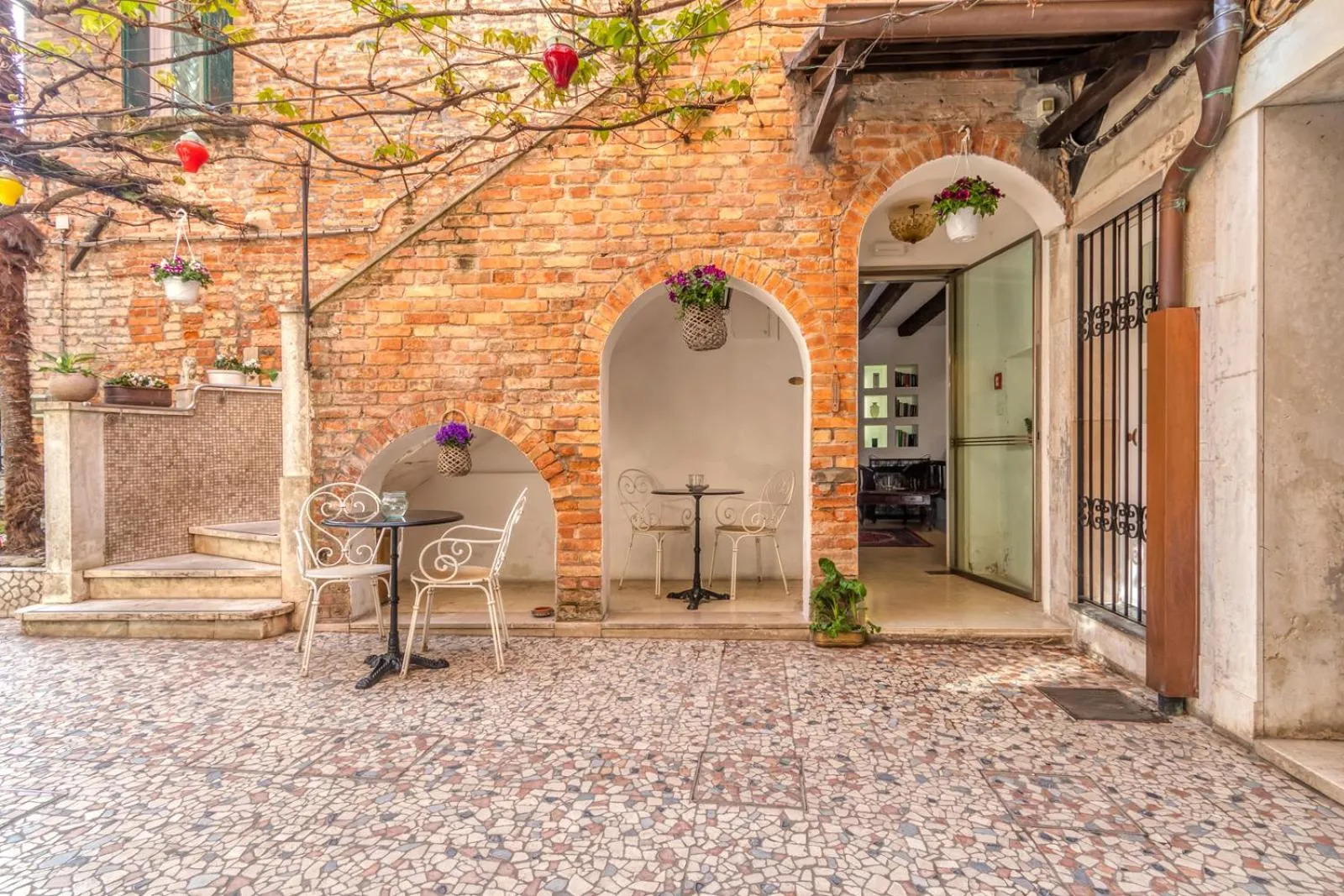 Garden in Hotel Casa Boccassini