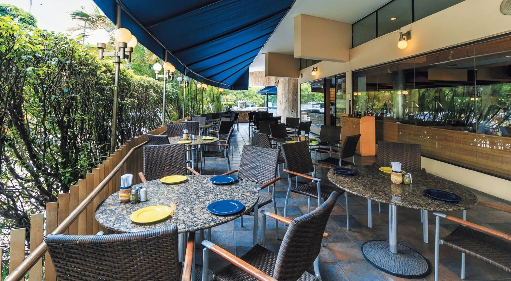 Restaurant/places to eat in Hotel Intercontinental Cali by IHG