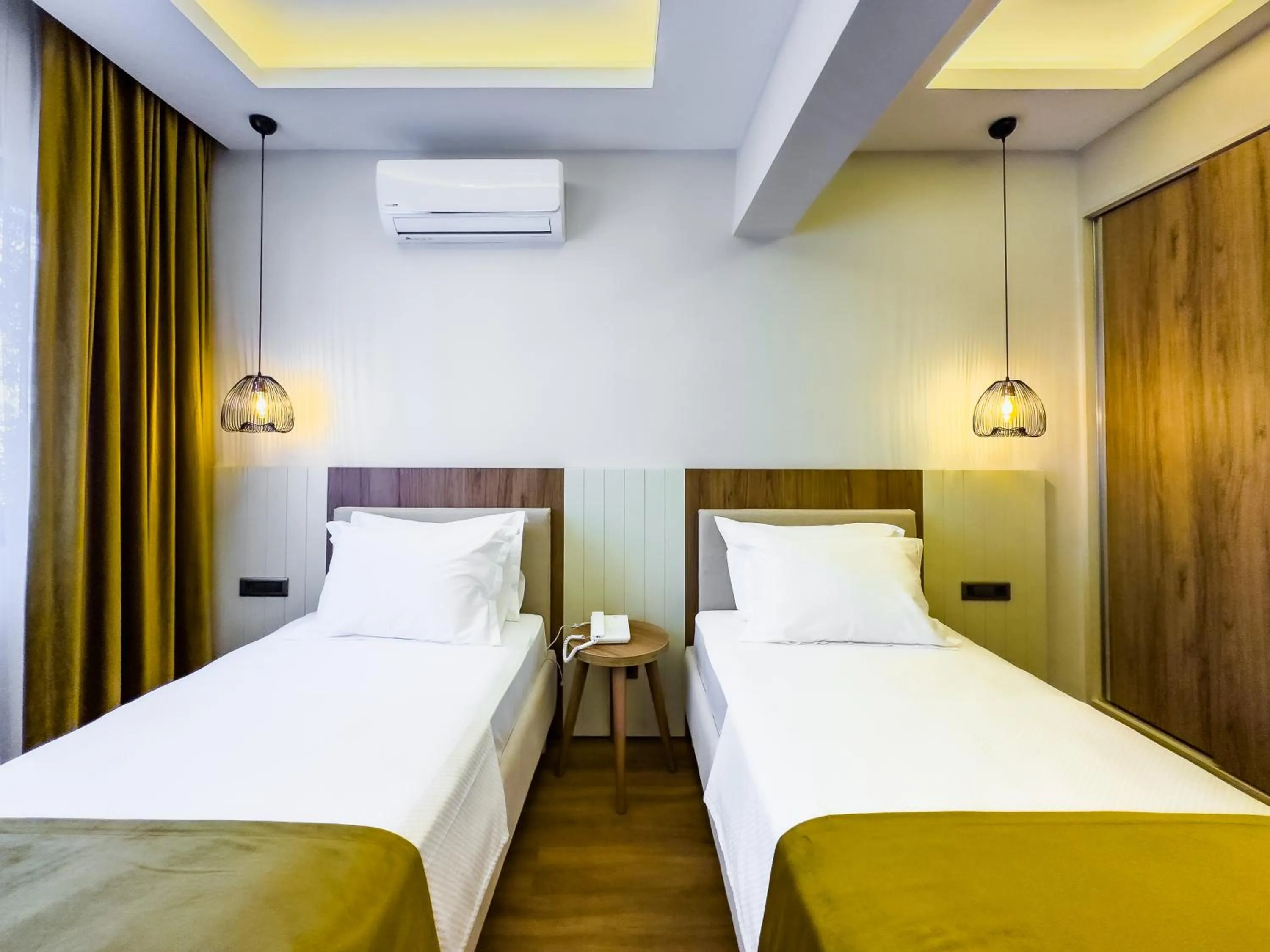 Bed in Dedeoğlu Port Hotel