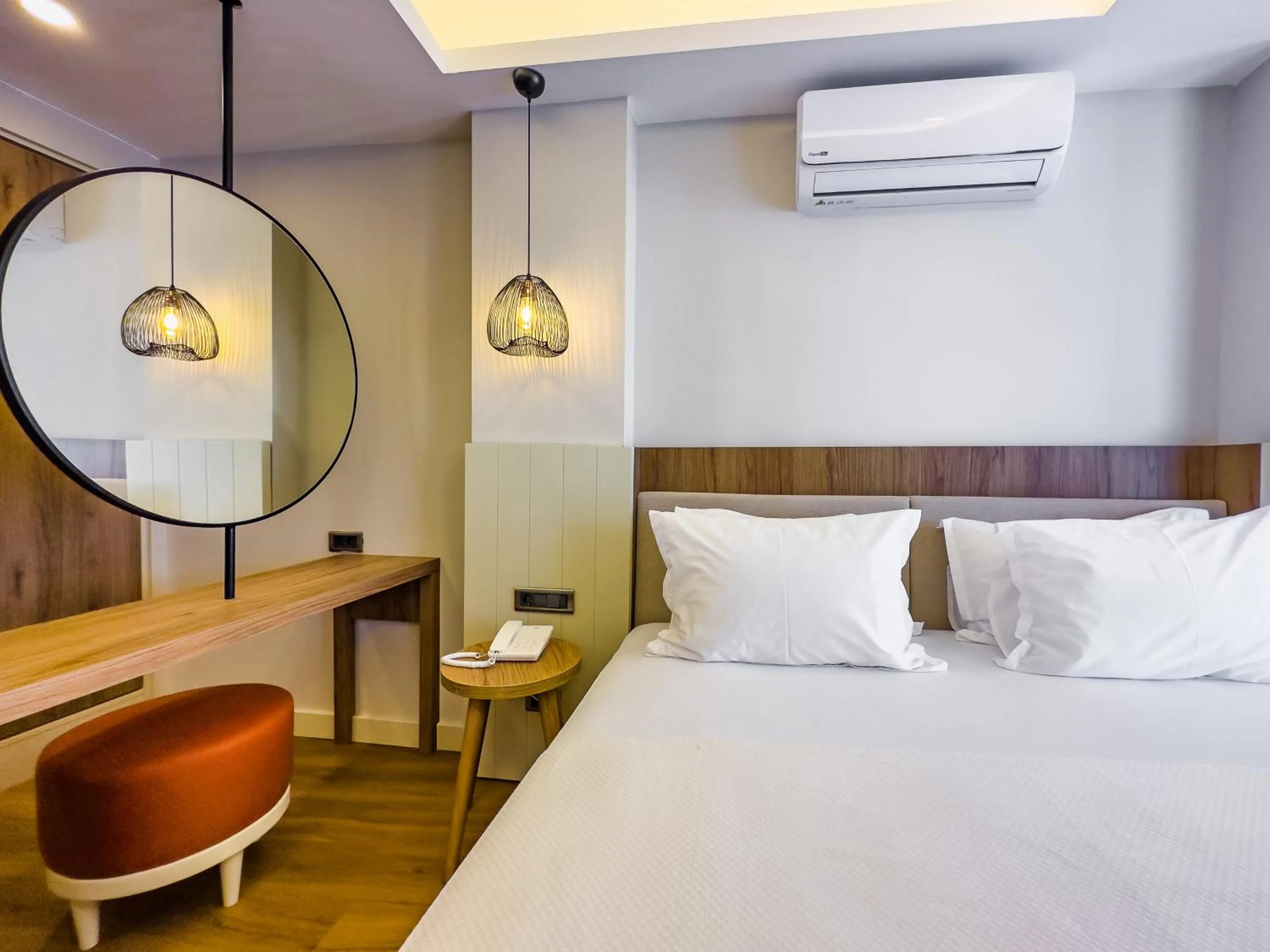 Bed in Dedeoğlu Port Hotel