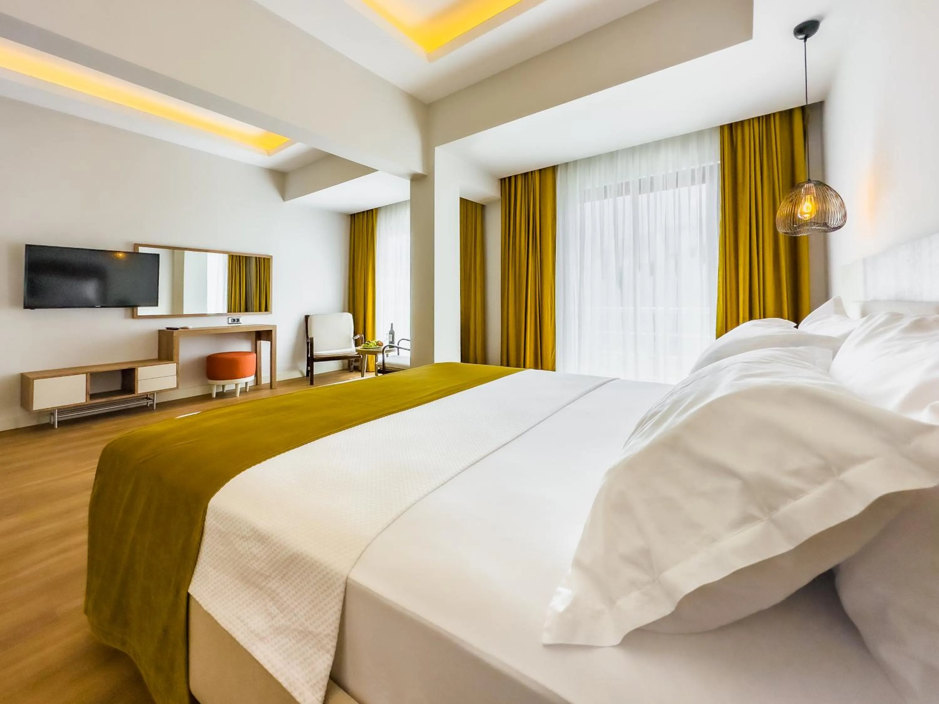 Bed in Dedeoğlu Port Hotel