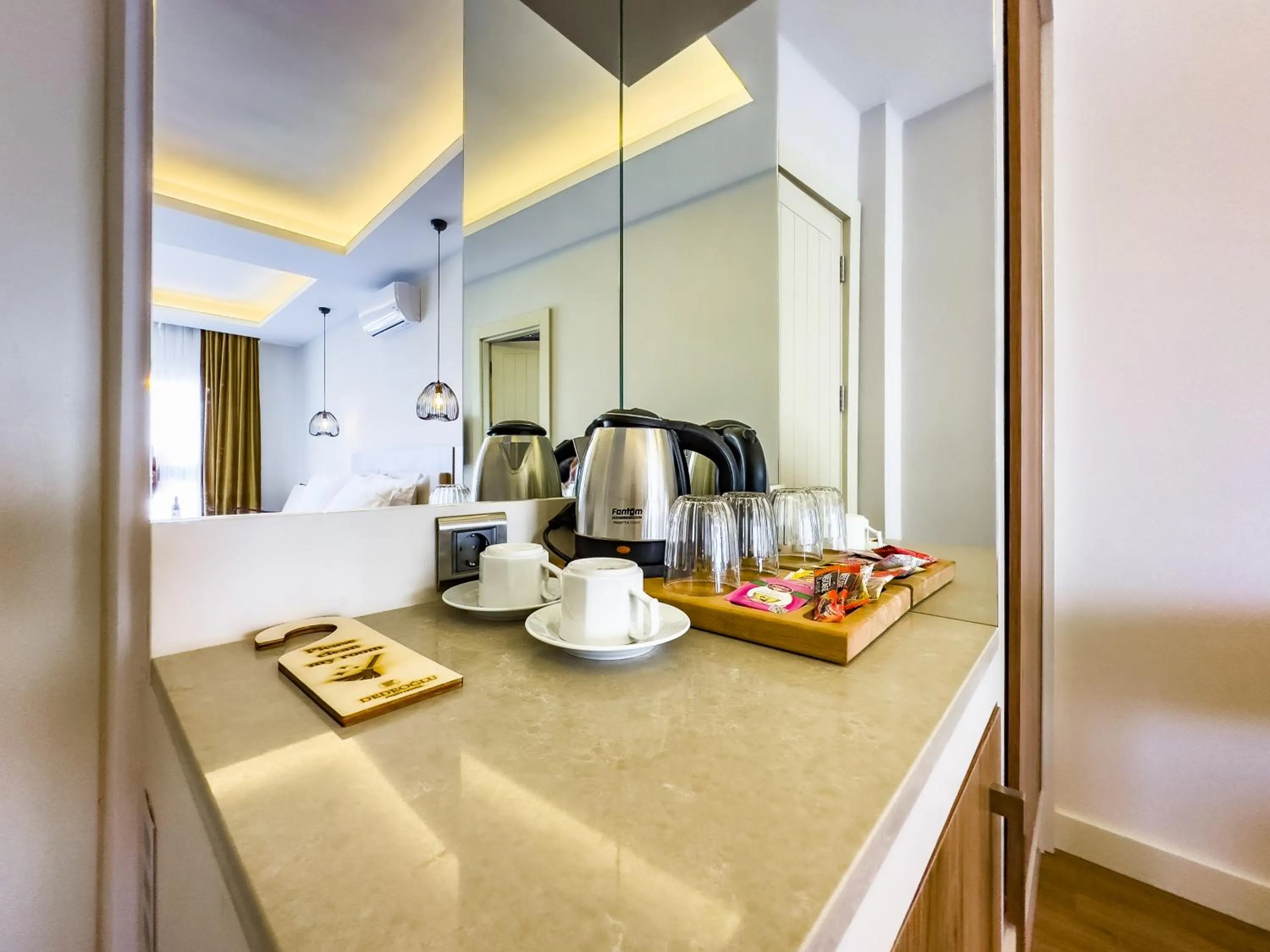 Coffee/tea facilities in Dedeoğlu Port Hotel