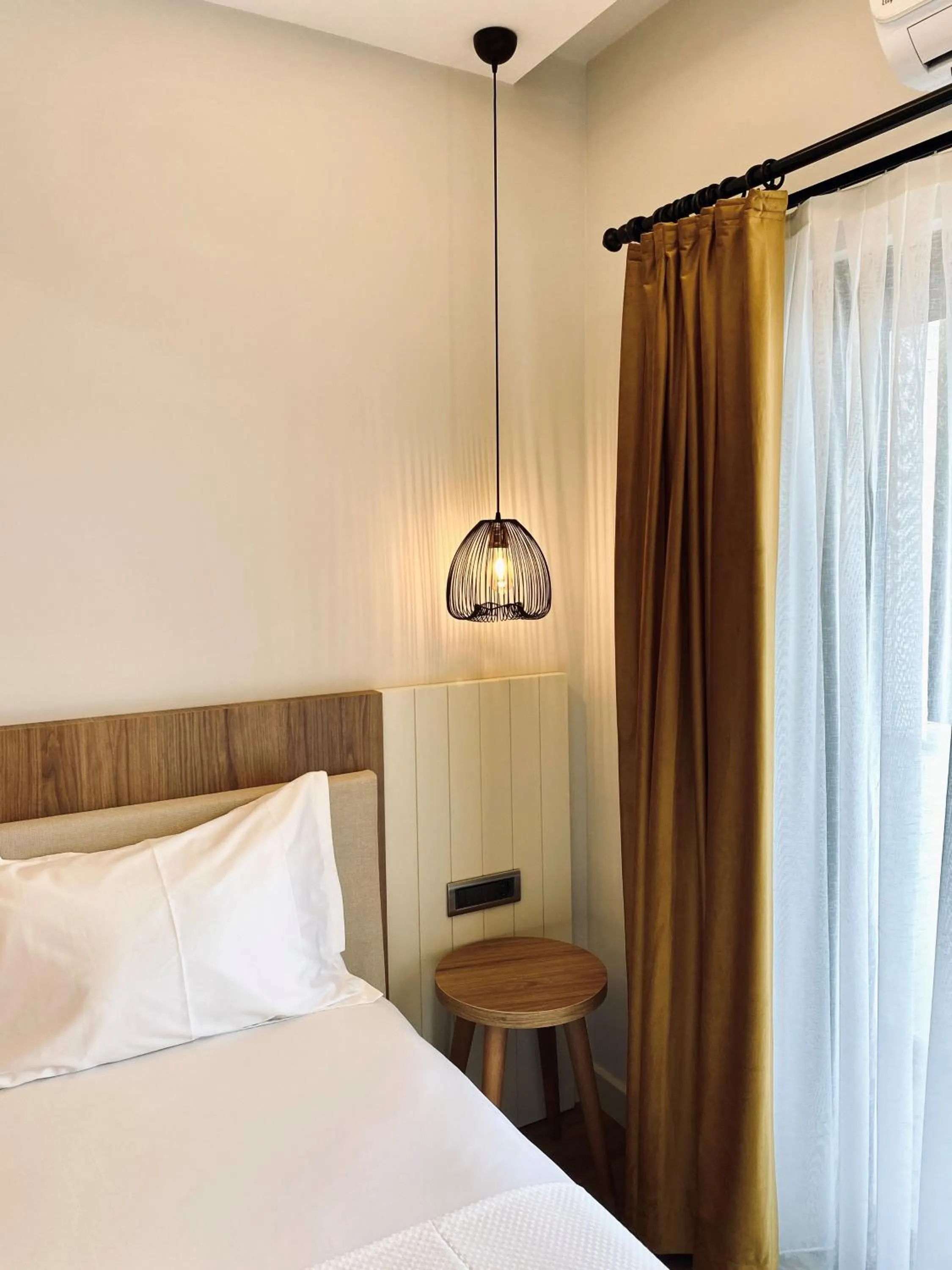 Bed in Dedeoğlu Port Hotel