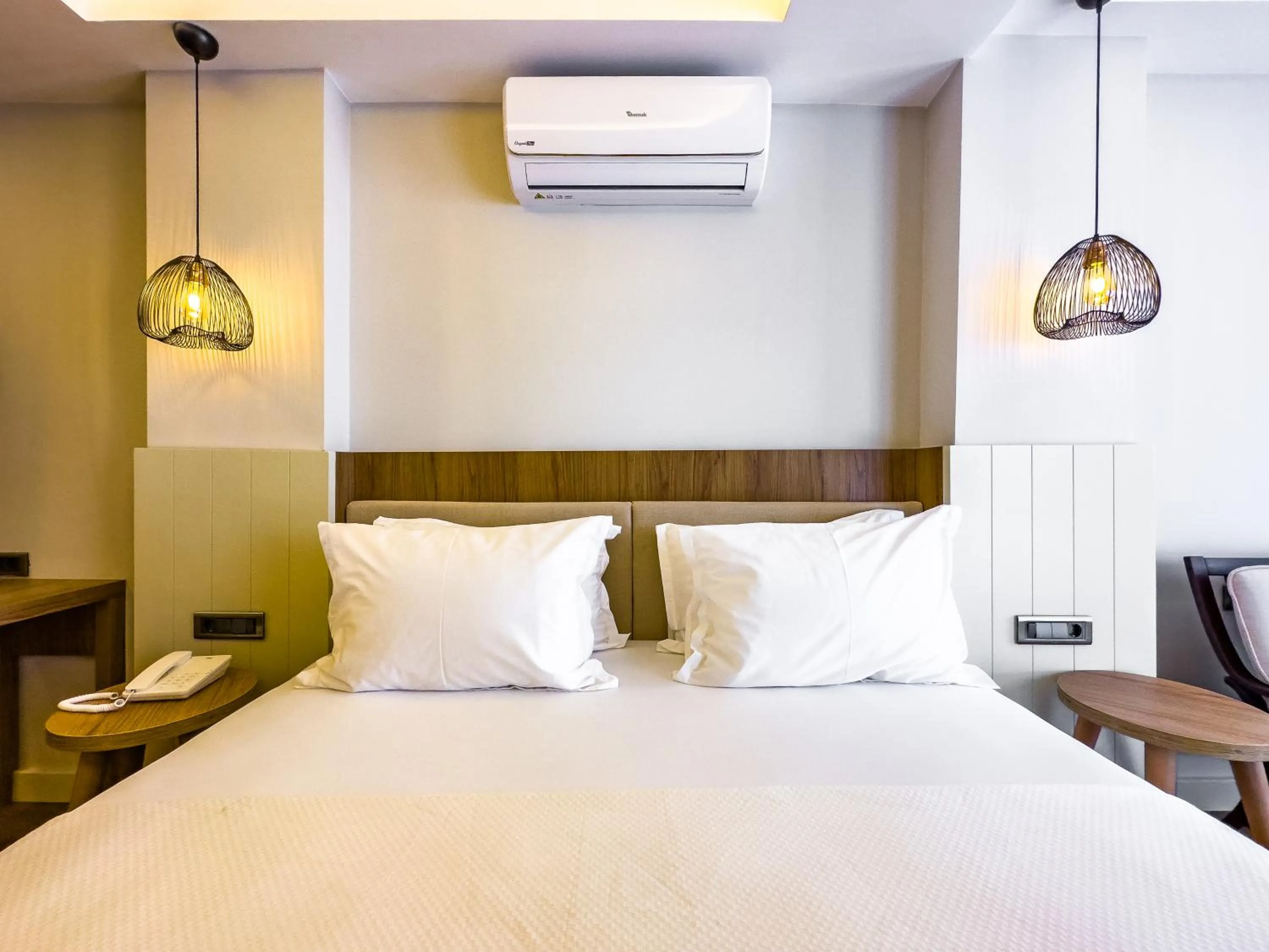 Bed in Dedeoğlu Port Hotel